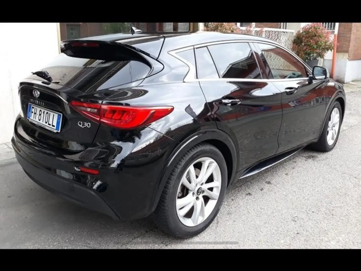 Infiniti Q30 Infiniti Q30 Premium City Black dct Negru - 2