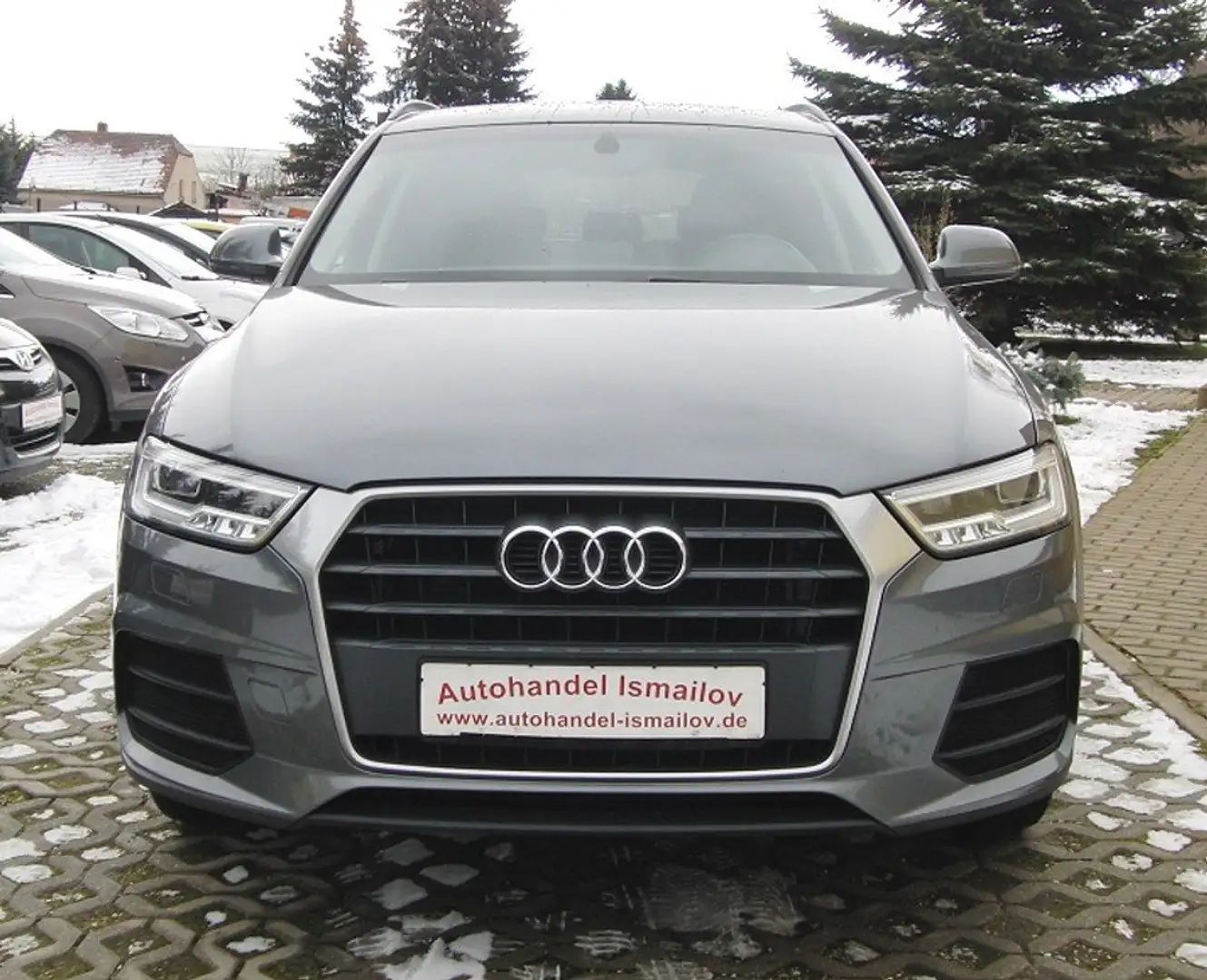 Audi Q3 1.4 TFSI Grau - 2