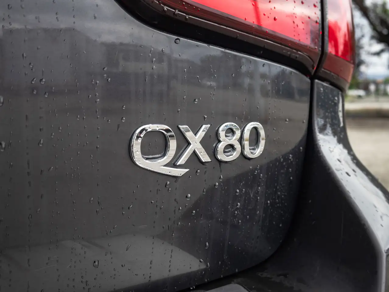 Infiniti QX80 снимка Infiniti QX80