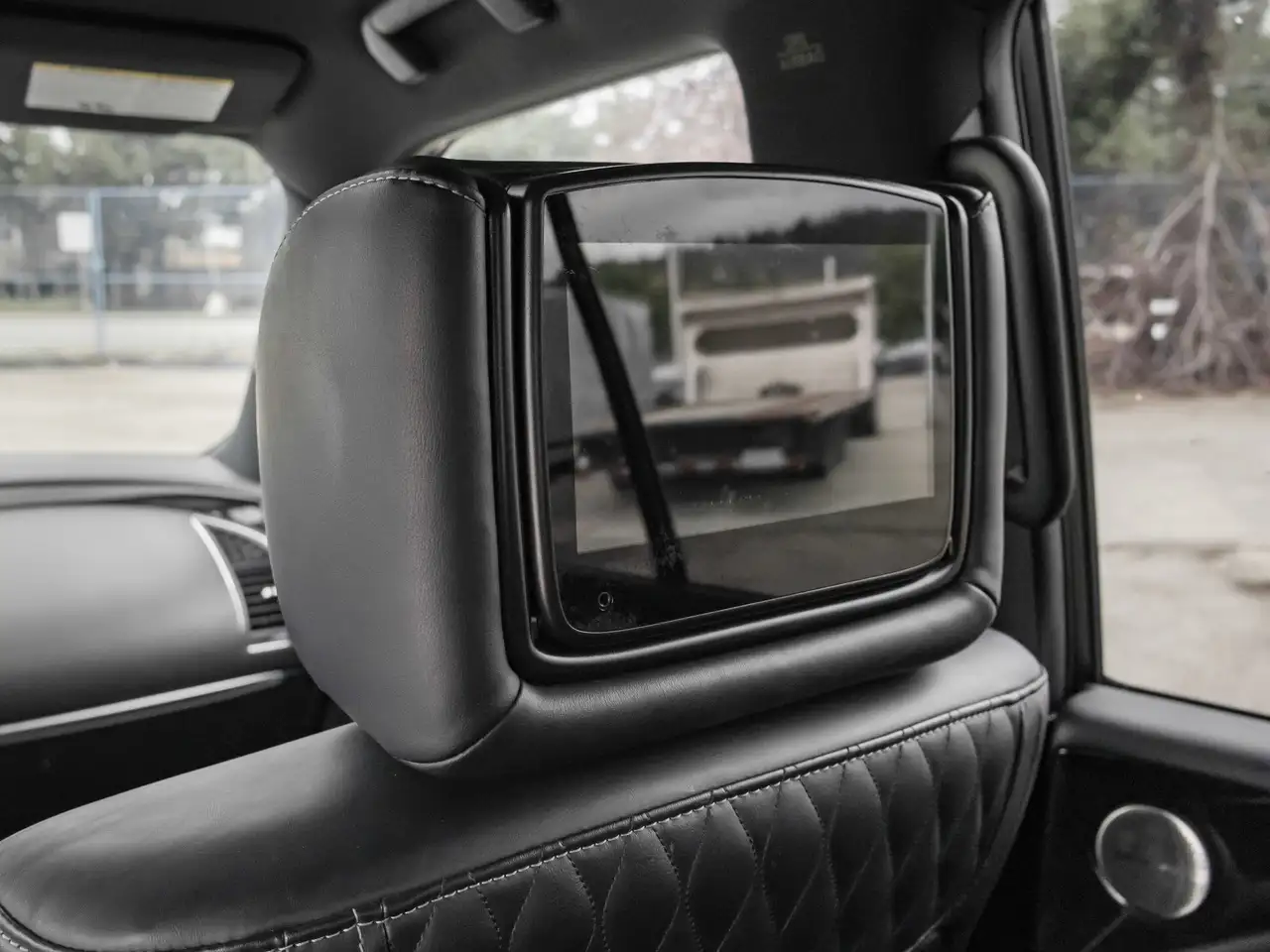 Infiniti QX80 снимка Infiniti QX80