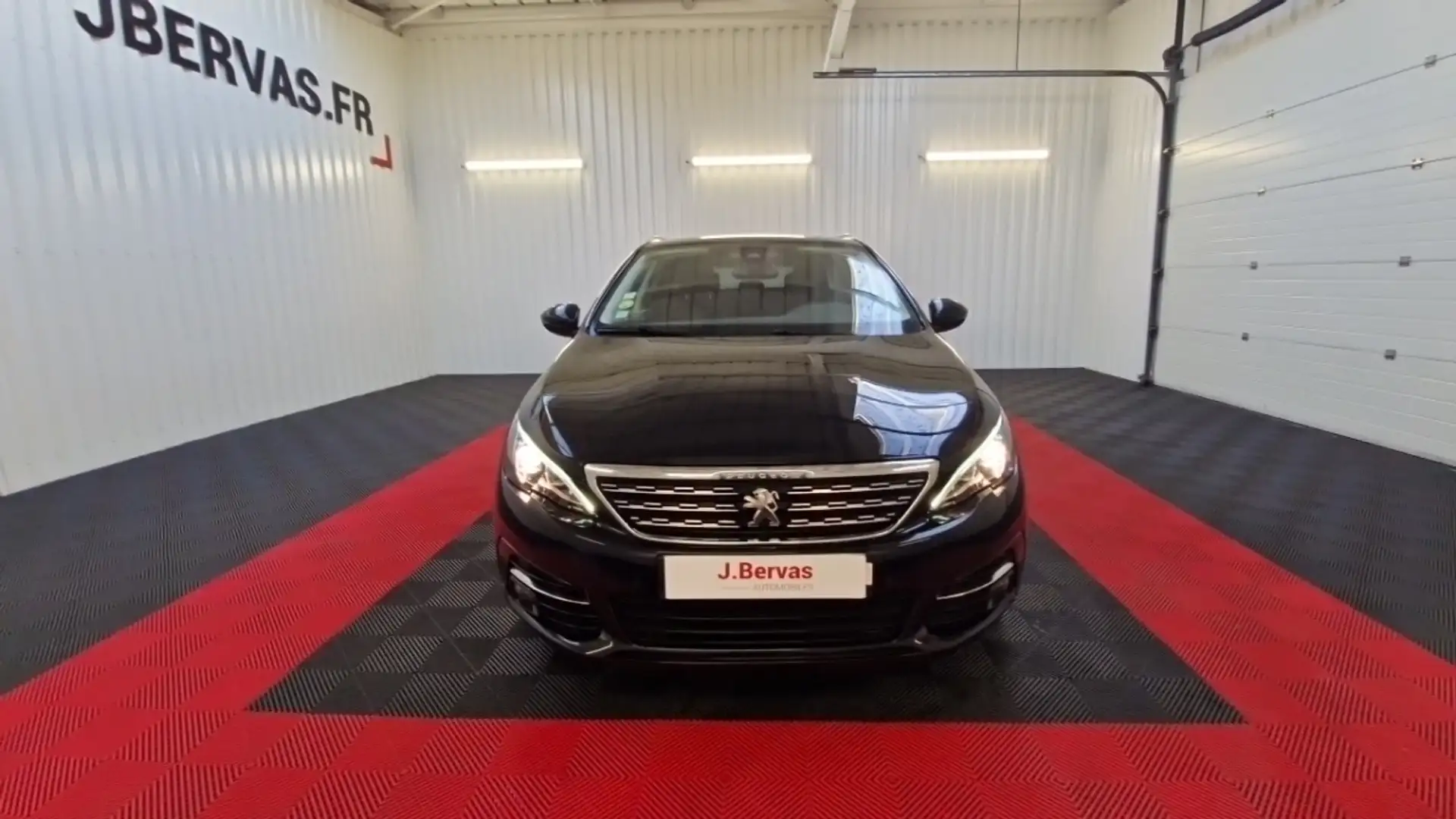 Peugeot BlueHDi 130 S&S ALLURE Чорний - 2