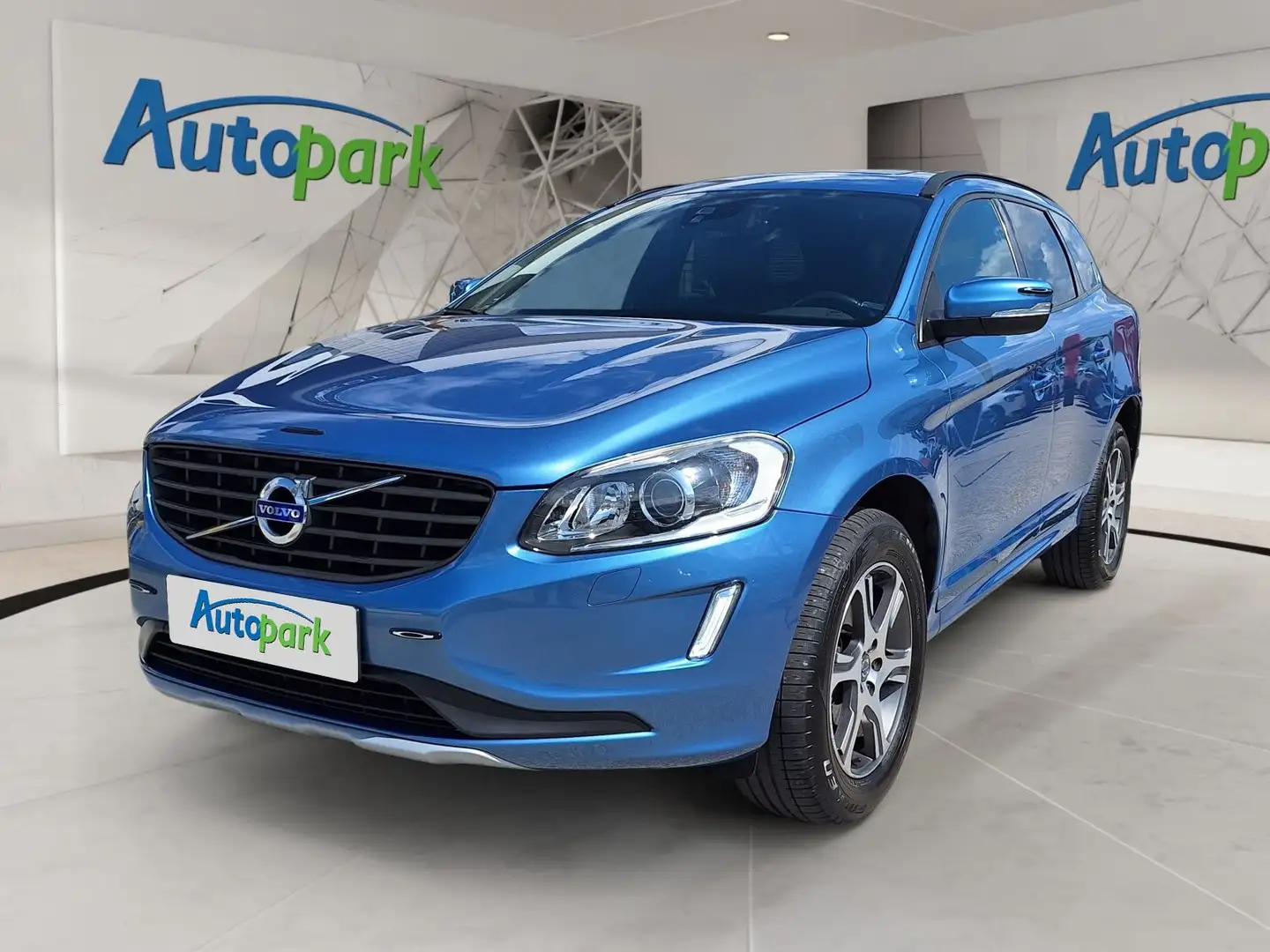 Volvo XC60 D4 AWD DPF Business Kinetic Blau - 1