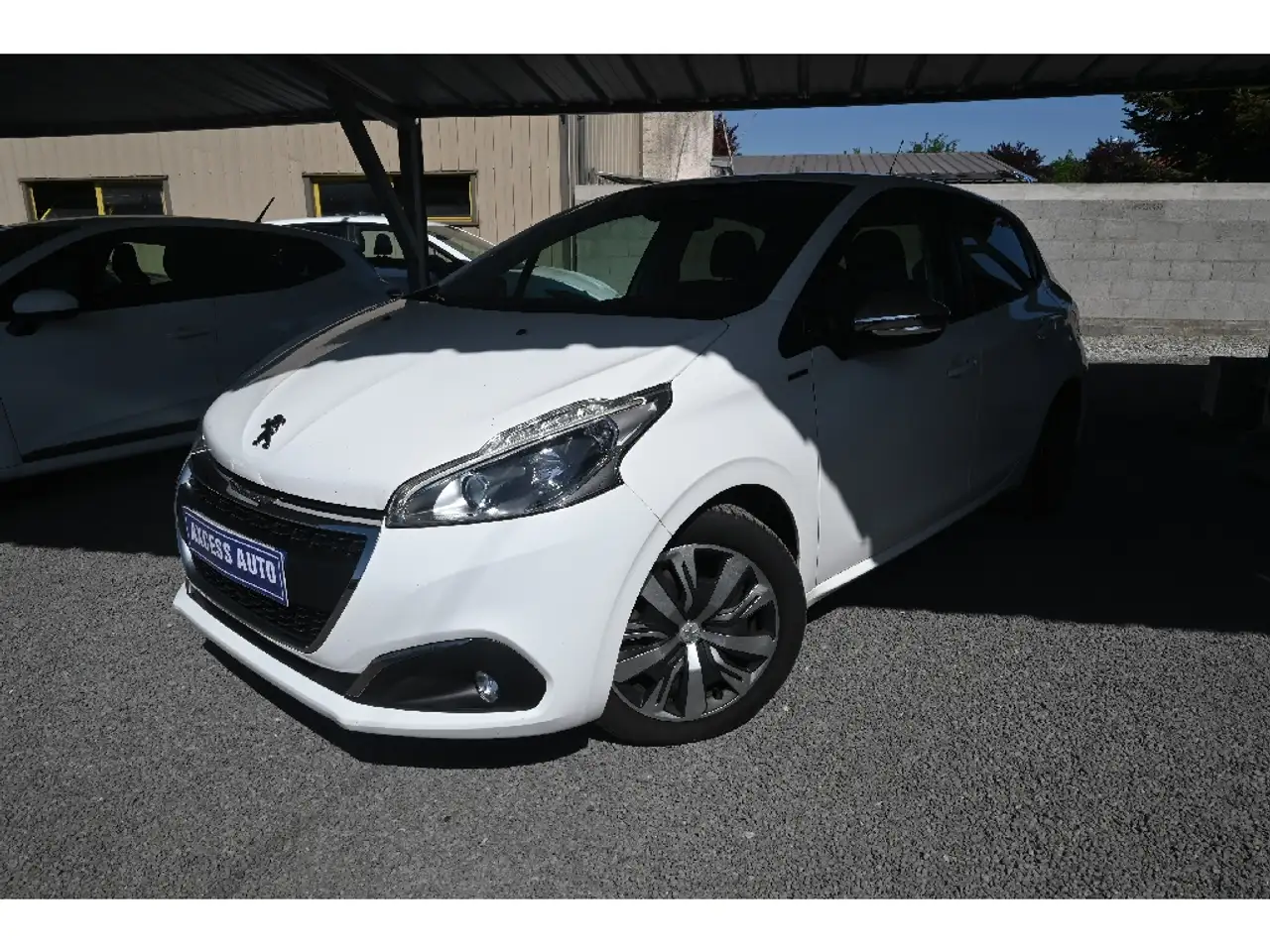 Peugeot 208 82ch Signature