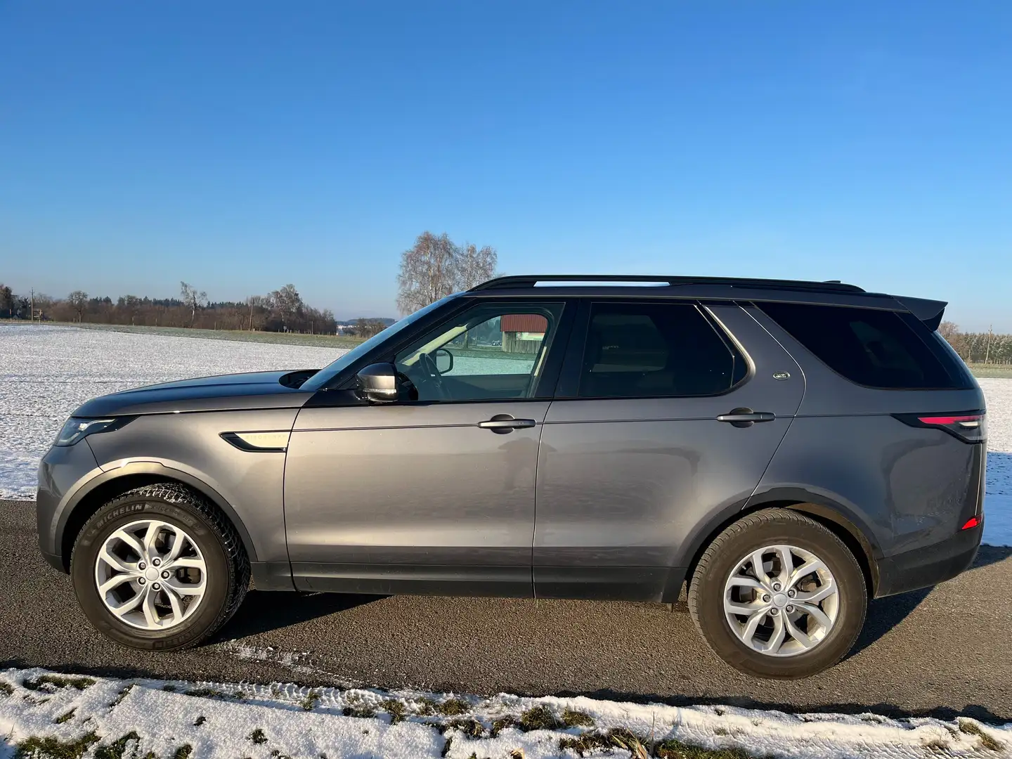 Land Rover Discovery Discovery 5 2,0 TD4 SE Aut. SE Grau - 2