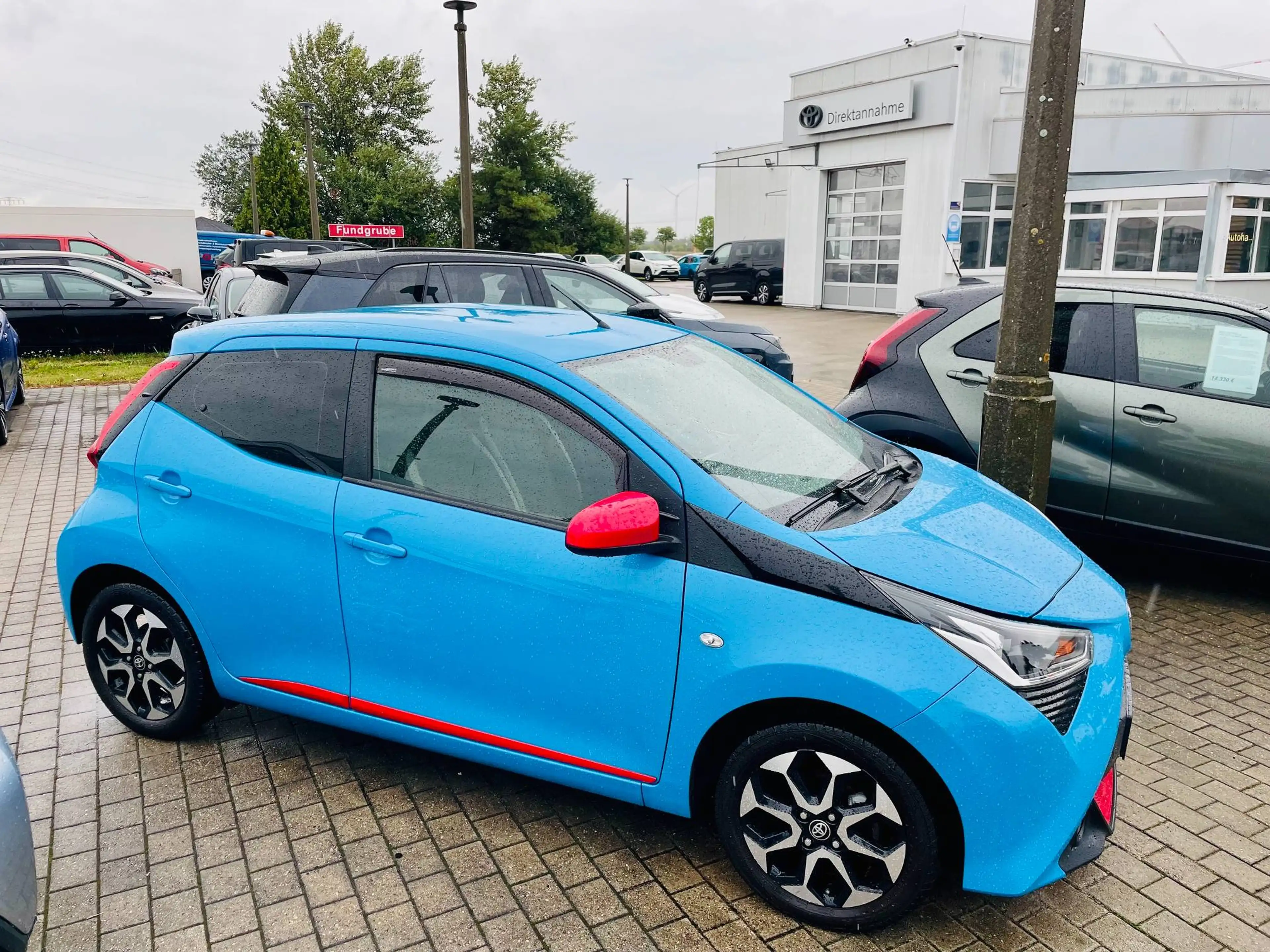 Toyota Aygo x-play club AT*KAMERA — photo 2