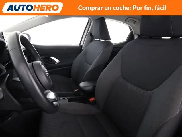 Toyota Yaris view 11