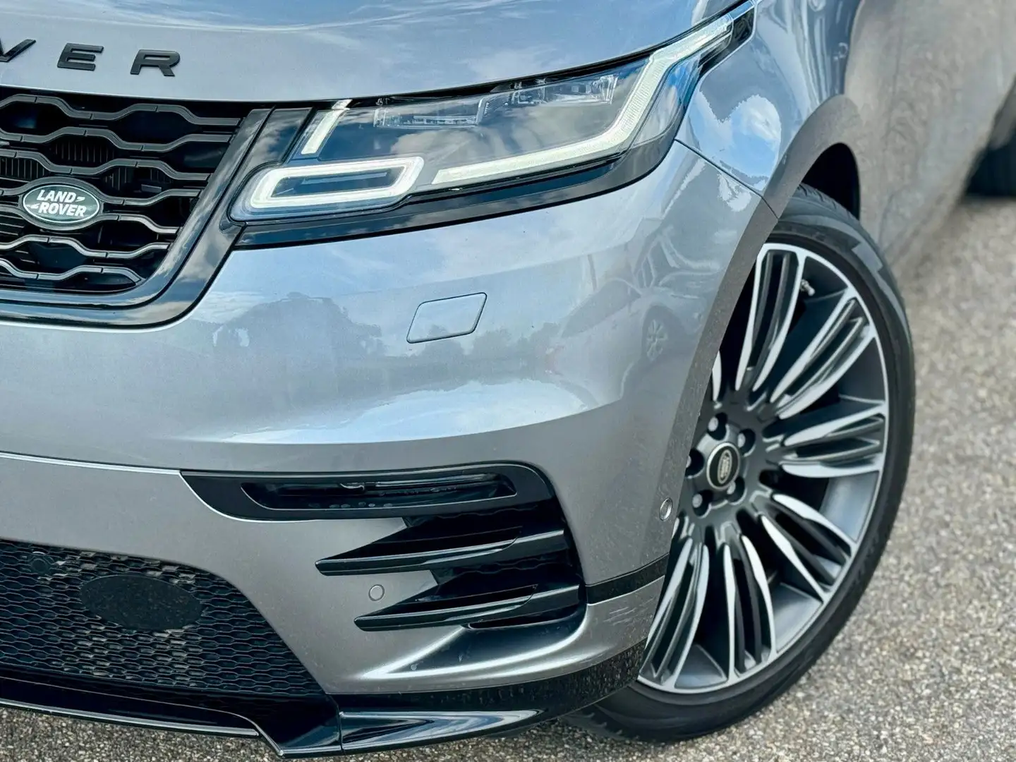Land Rover Range Rover Velar 3.0d R-Dynamic HSE PANO.|Sthzg Grijs - 2