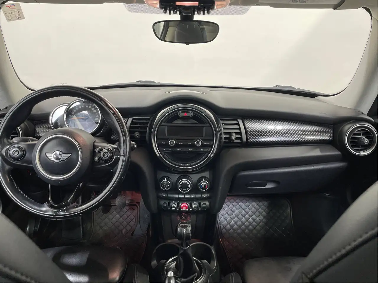 MINI Coupe снимка MINI Coupe