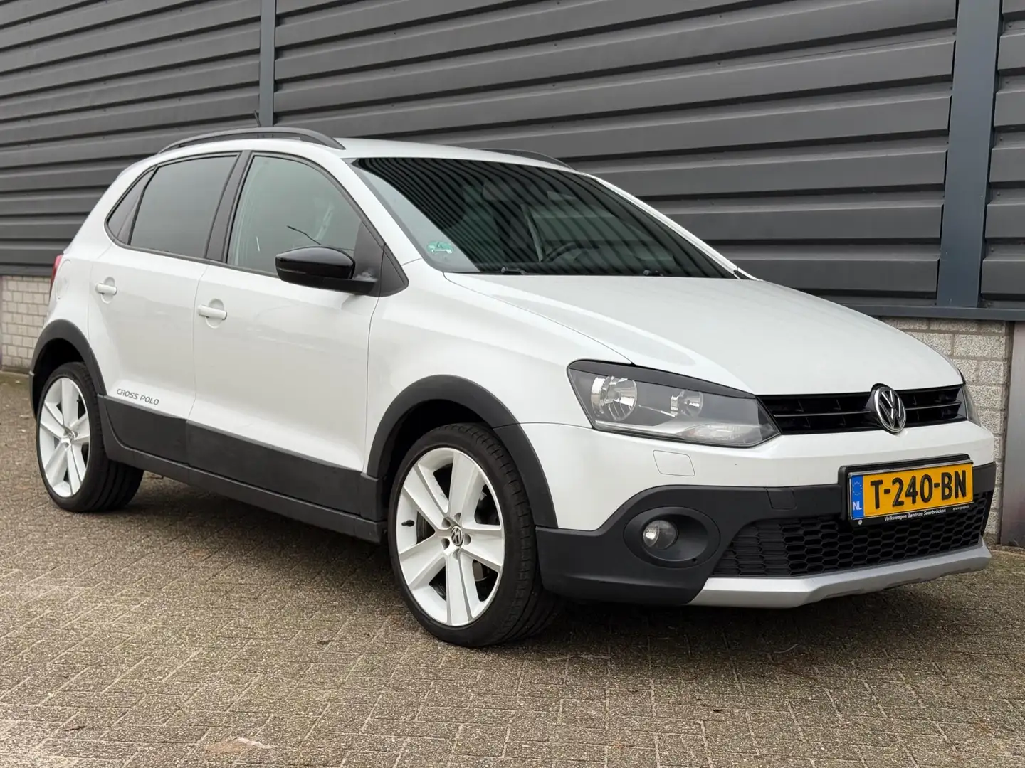Volkswagen Polo Cross 1.2-12V navi cruise parelmoer Nieuwe ketting!! White - 2