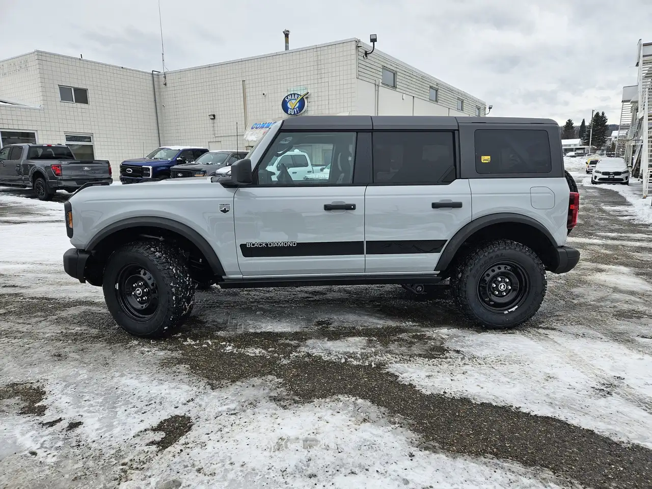 Ford Bronco снимка Ford Bronco