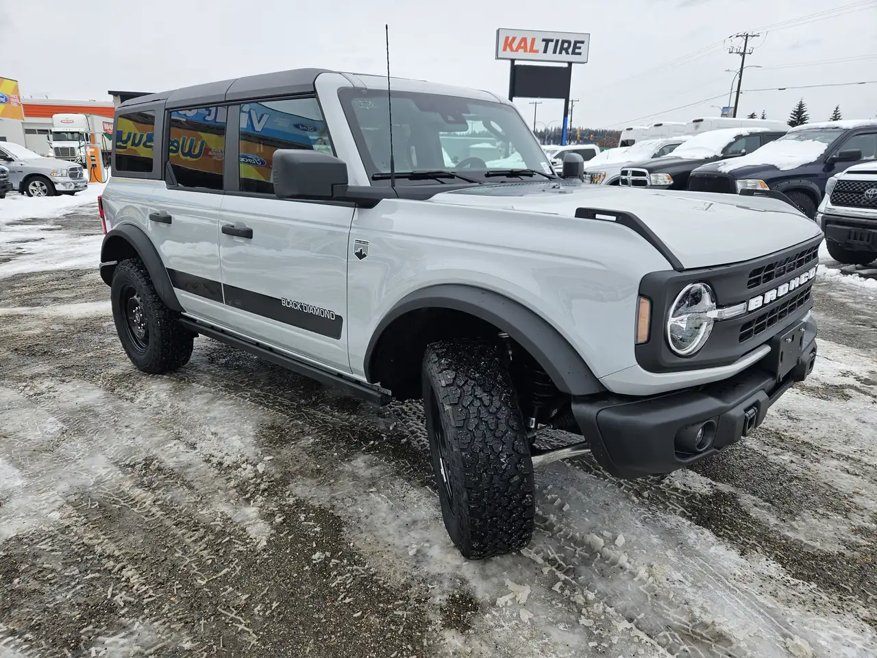 Ford Bronco снимка Ford Bronco
