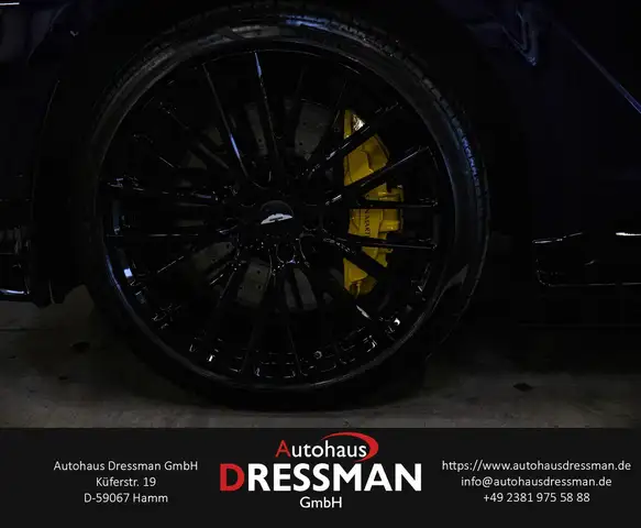 Aston Martin DBX view 8