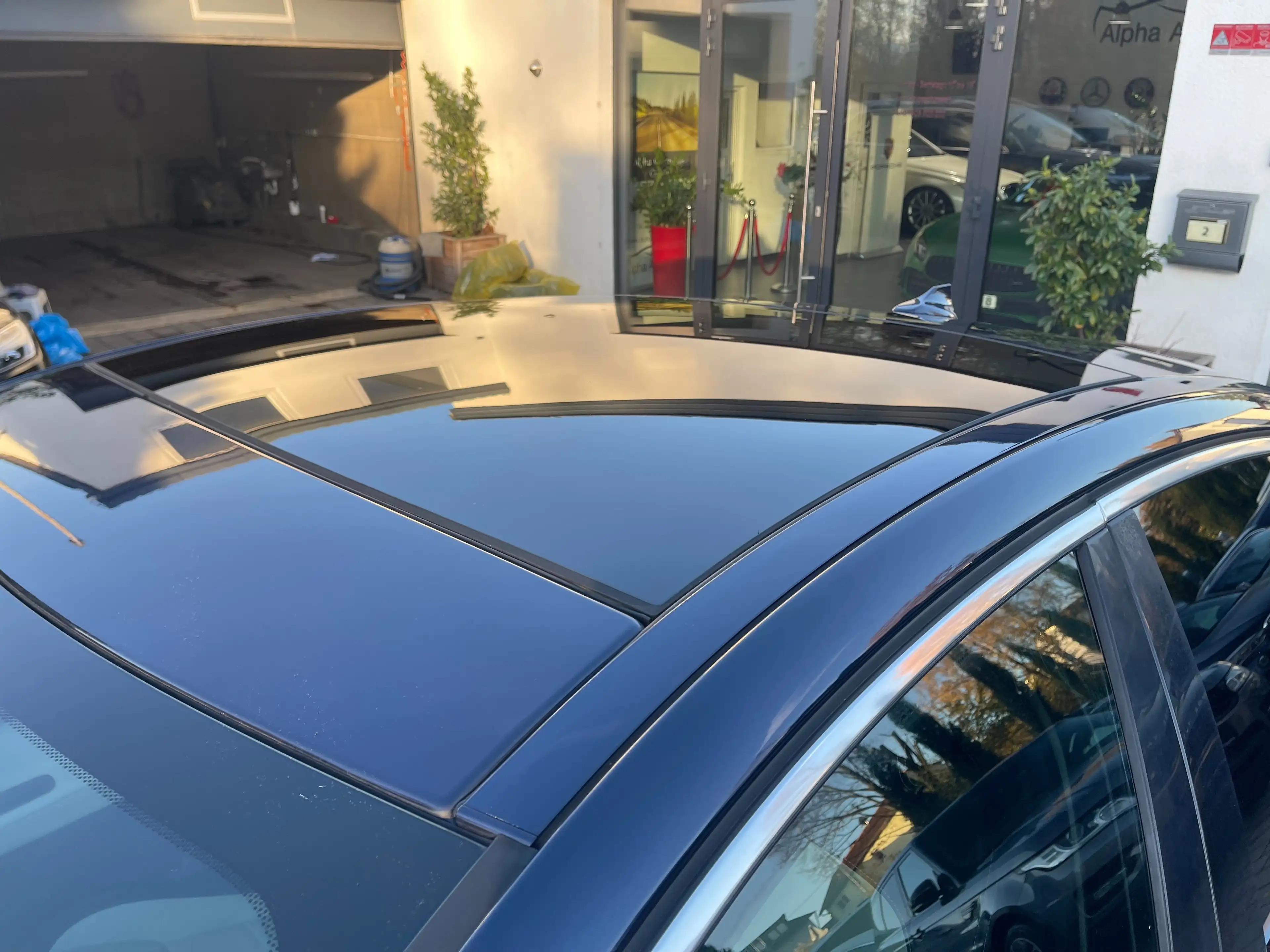 Jaguar XE R-Sport — photo 9