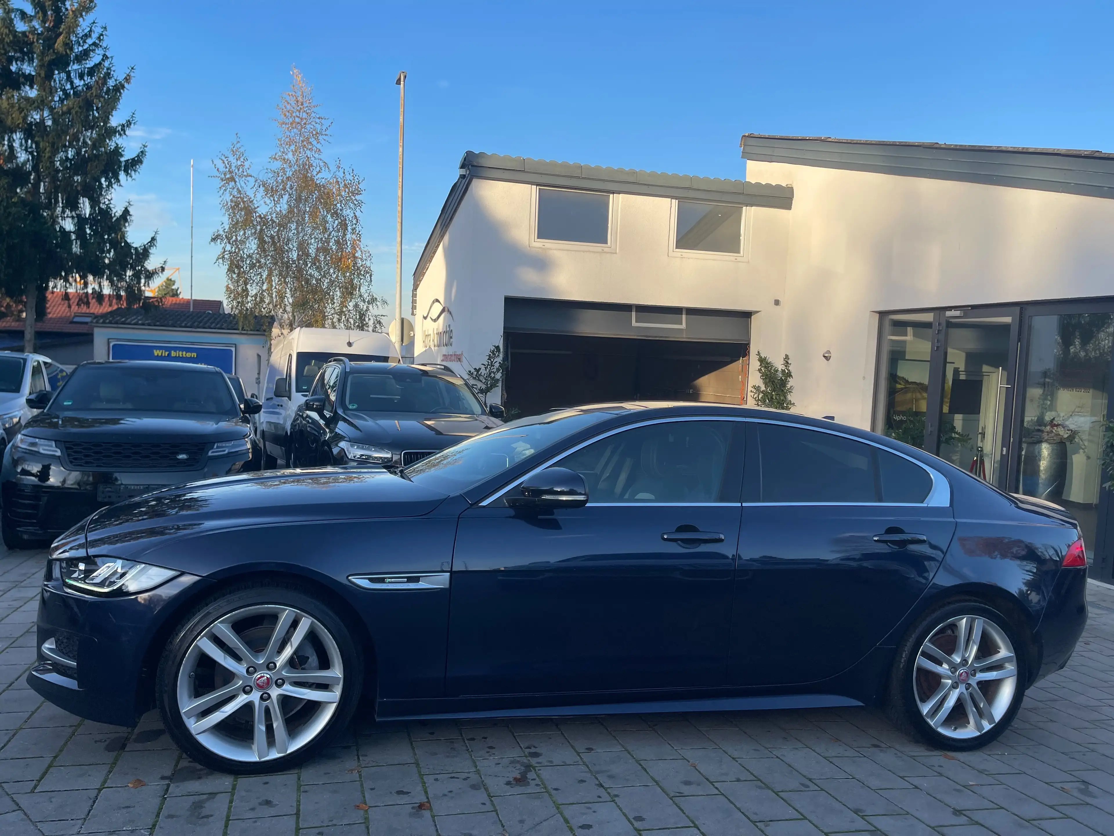 Jaguar XE R-Sport — photo 5