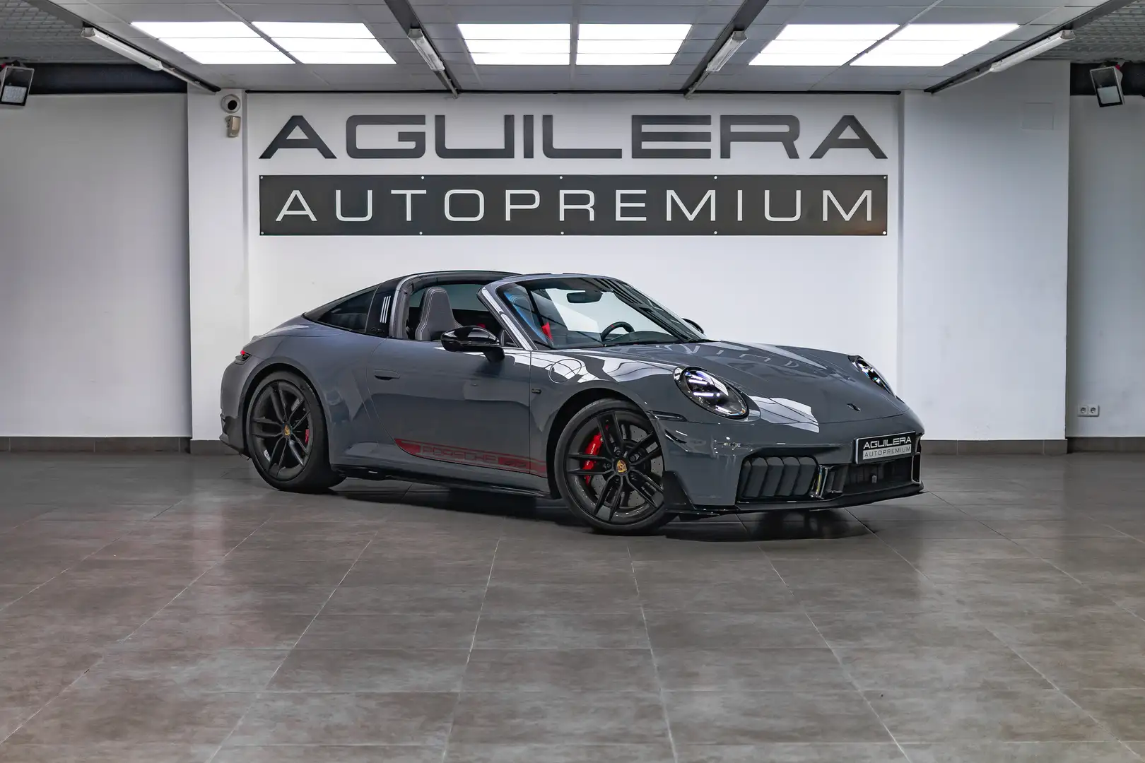 Porsche 992 Targa 4 GTS Gris - 1