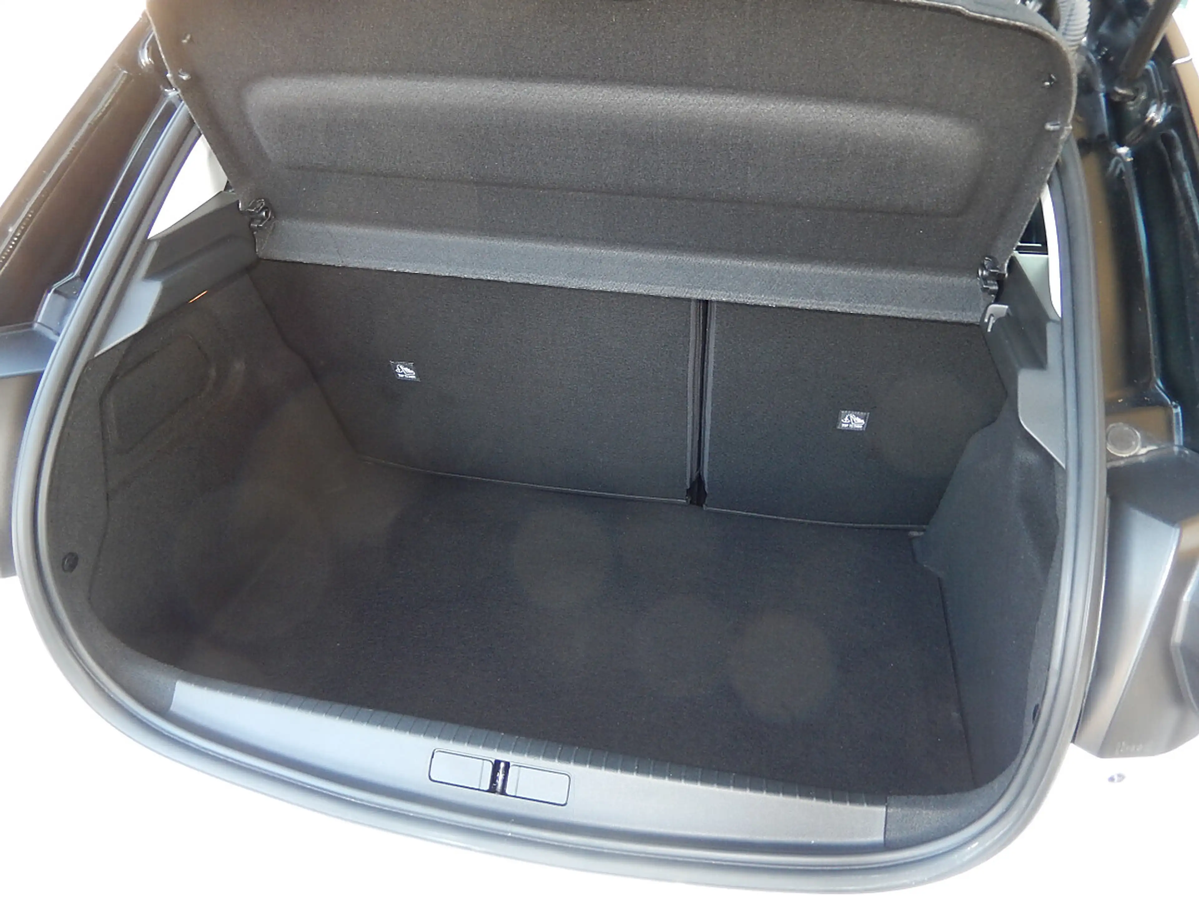 Opel Corsa-e 50kWh e-Edition — photo 17
