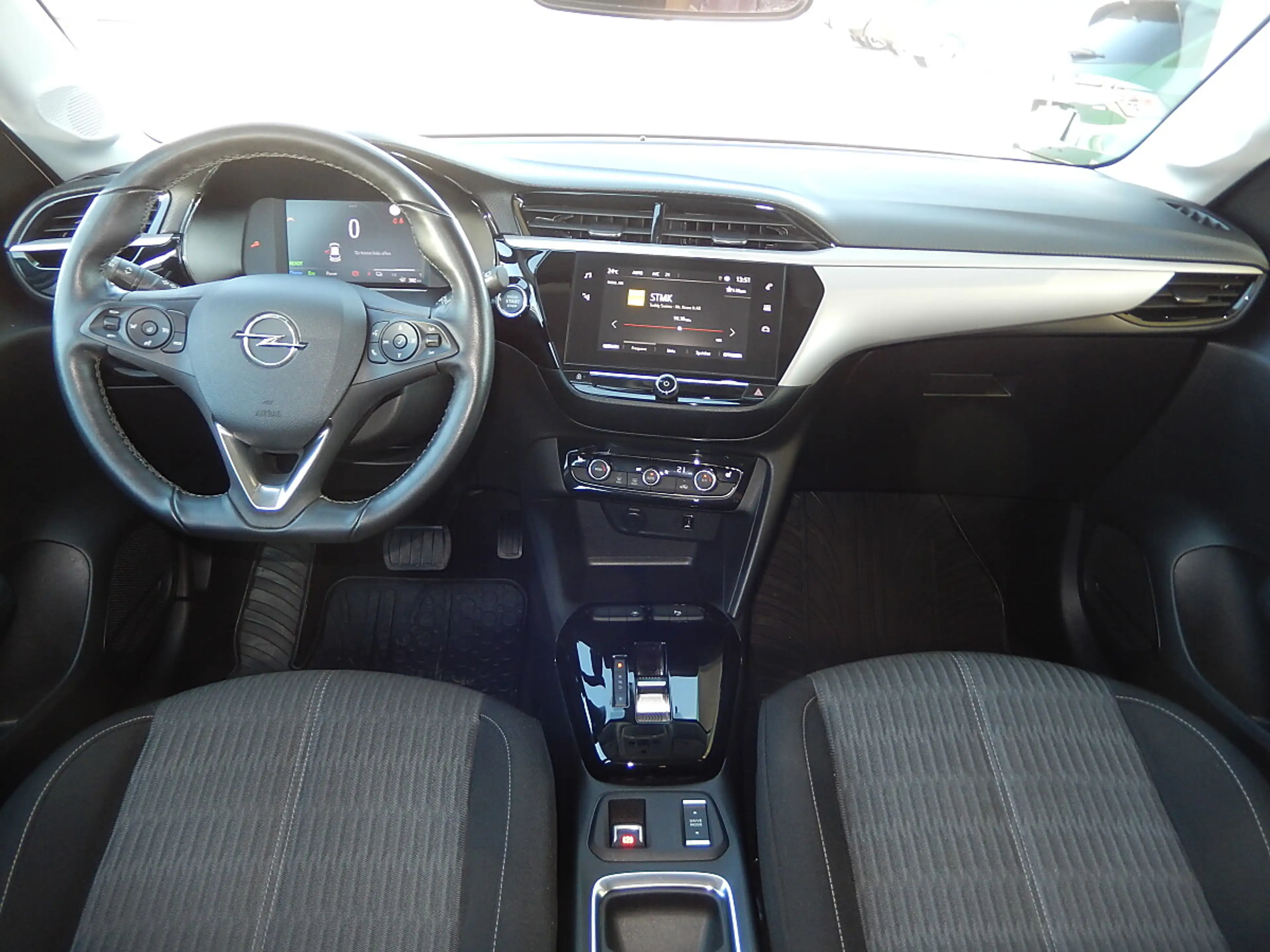 Opel Corsa-e 50kWh e-Edition — photo 12