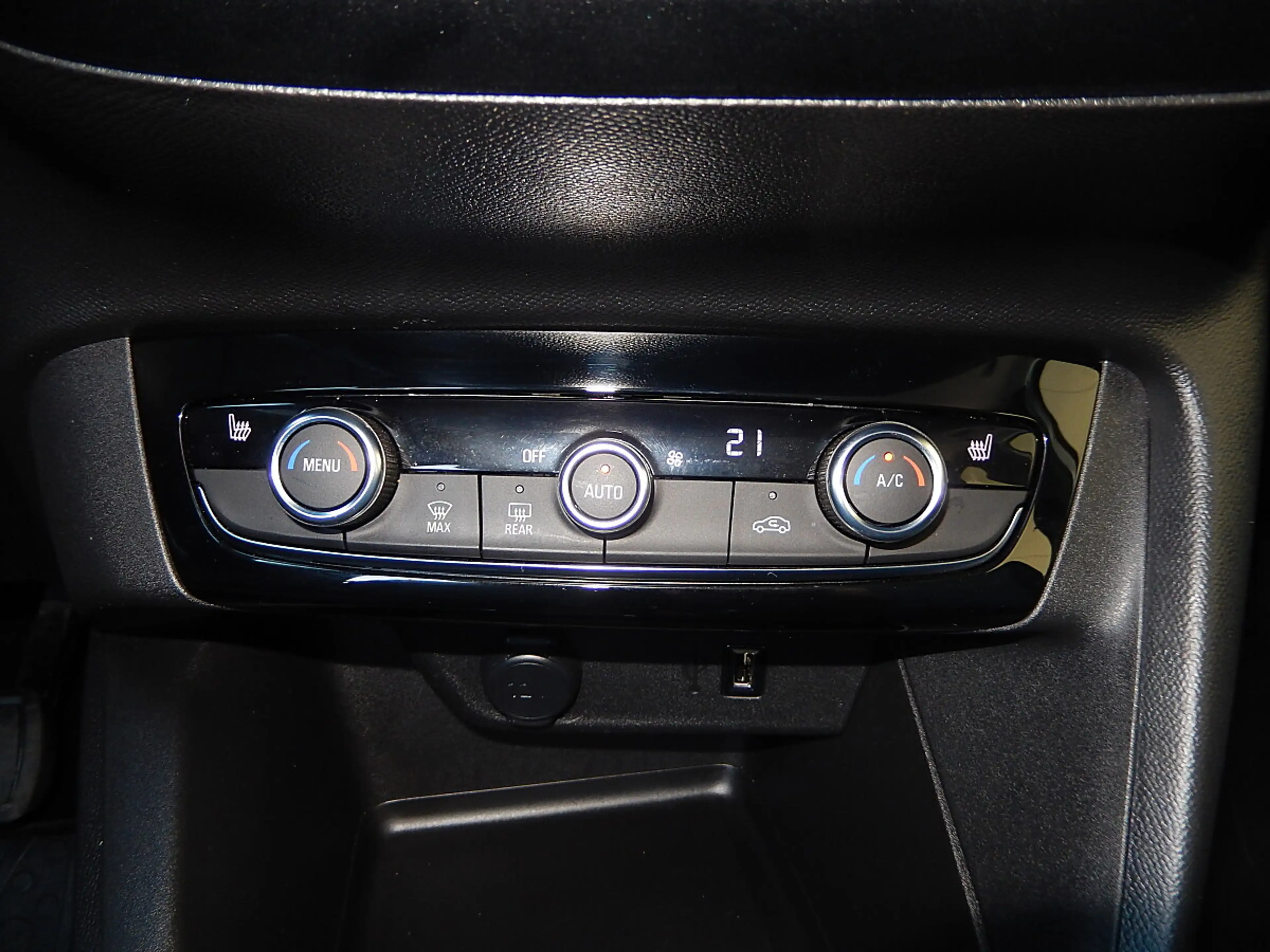 Opel Corsa-e 50kWh e-Edition — photo 15