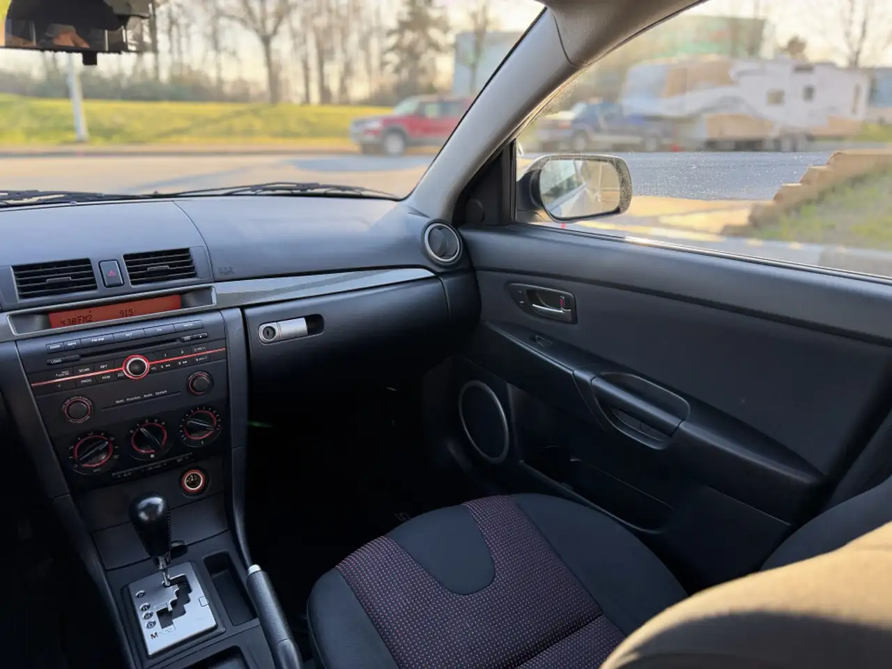 Mazda 3 снимка Mazda 3