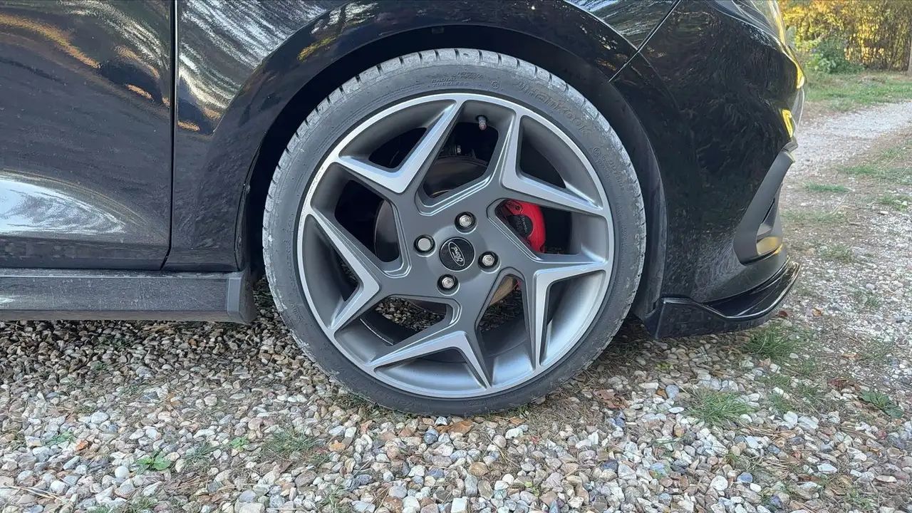 Ford Fiesta ST — photo 17