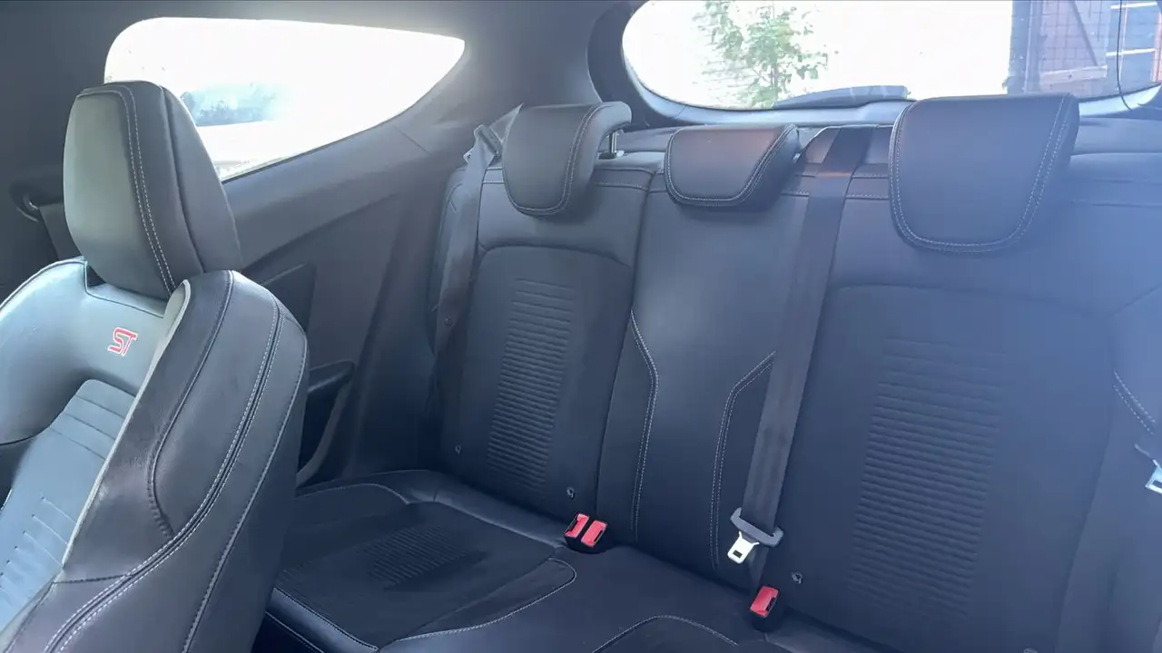 Ford Fiesta ST — photo 9