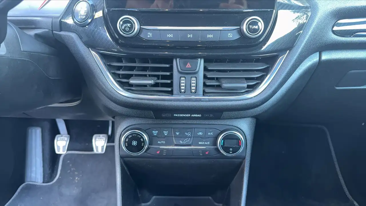 Ford Fiesta ST — photo 13