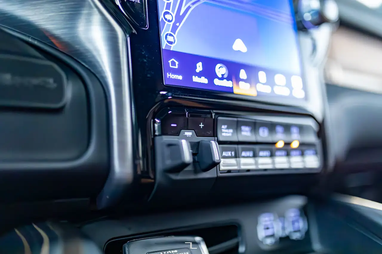 RAM 2500 снимка RAM 2500