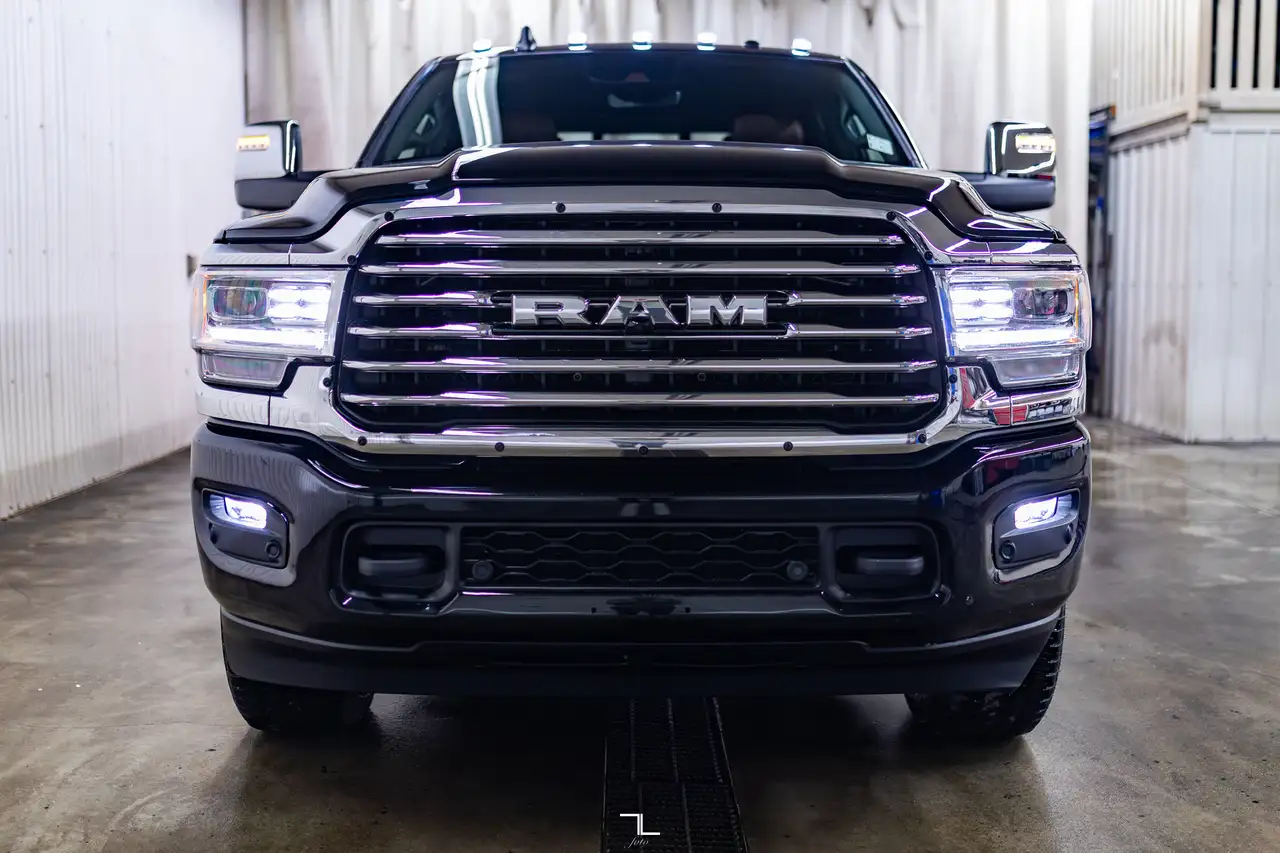 RAM 2500 снимка RAM 2500