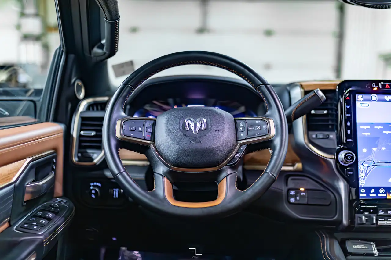 RAM 2500 снимка RAM 2500