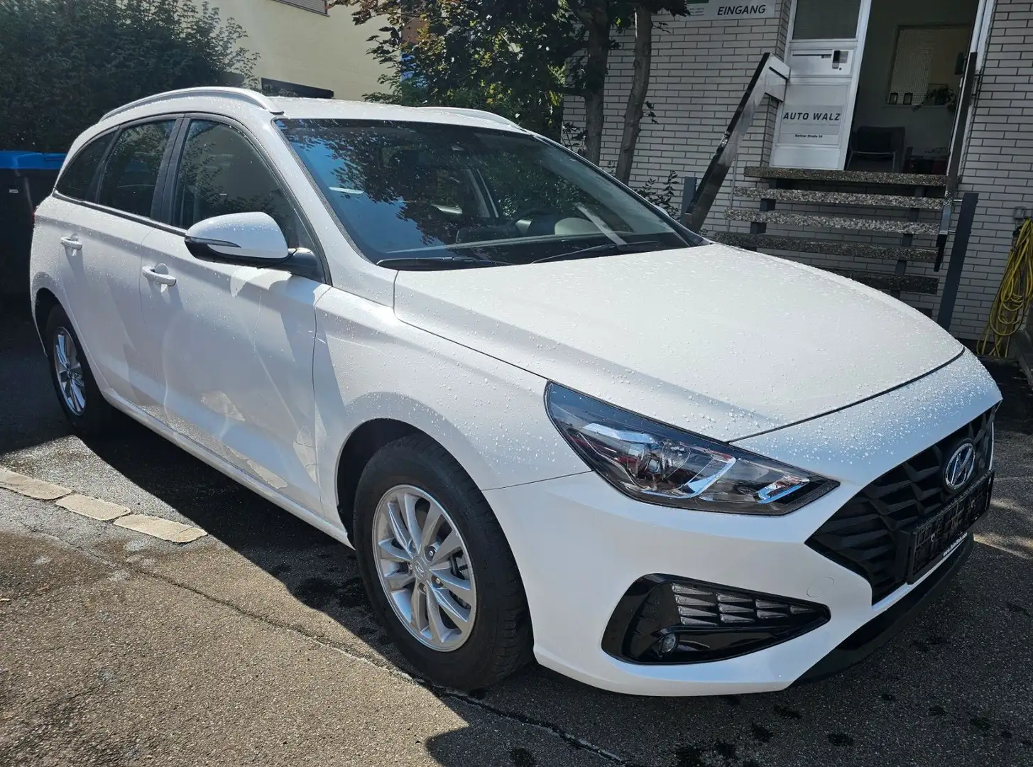 Hyundai i30 cw 1,0 T-GDI Comfort Weiß - 1