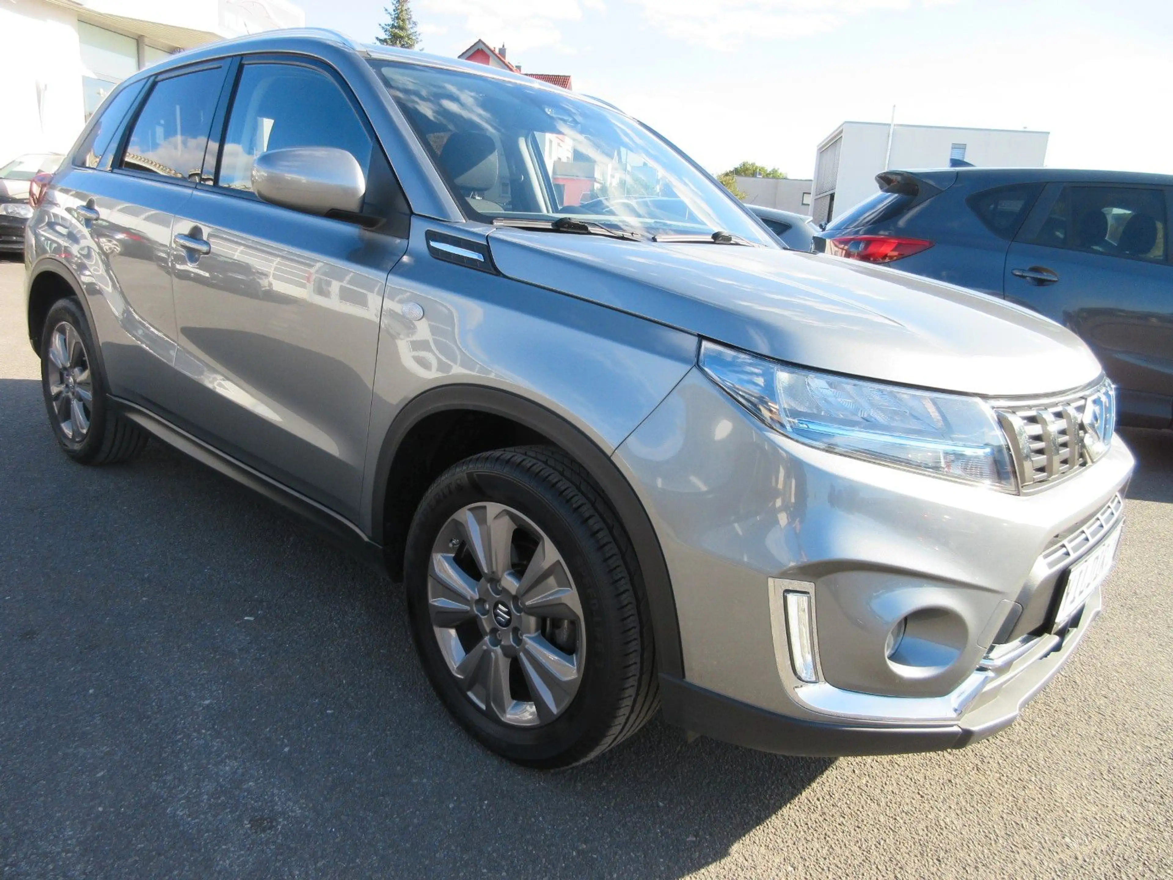 Suzuki Vitara 1.4 Mild-Hybrid Comfort 4x4 **2.HAND** — photo 2