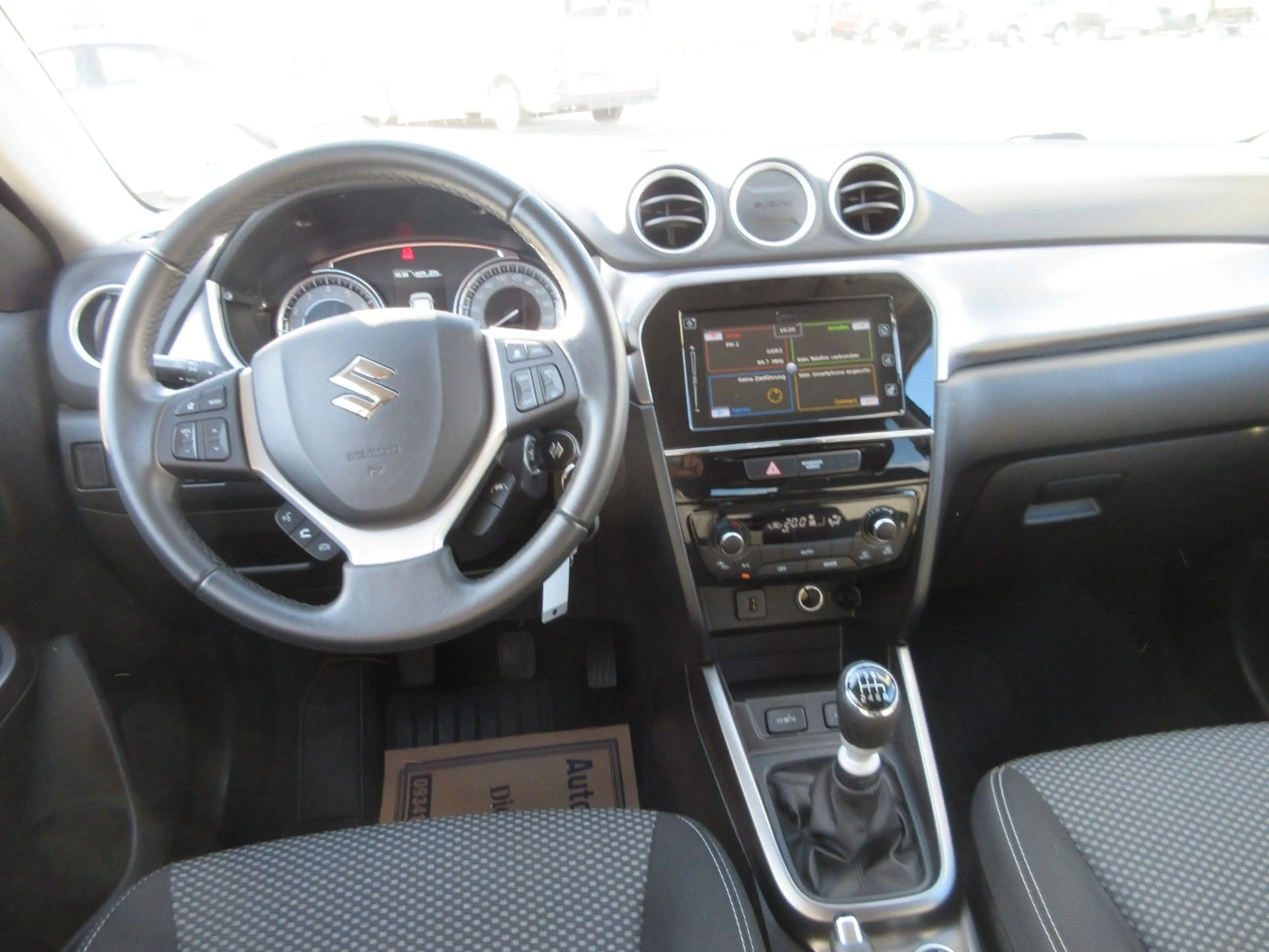 Suzuki Vitara 1.4 Mild-Hybrid Comfort 4x4 **2.HAND** — photo 13
