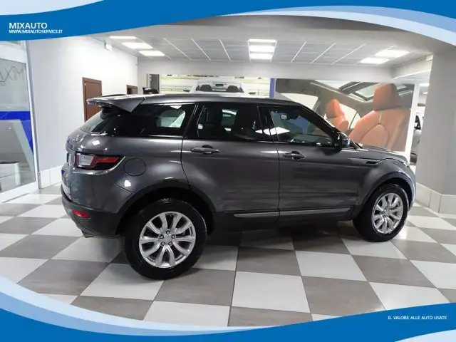 Land Rover Range Rover Evoque view 2