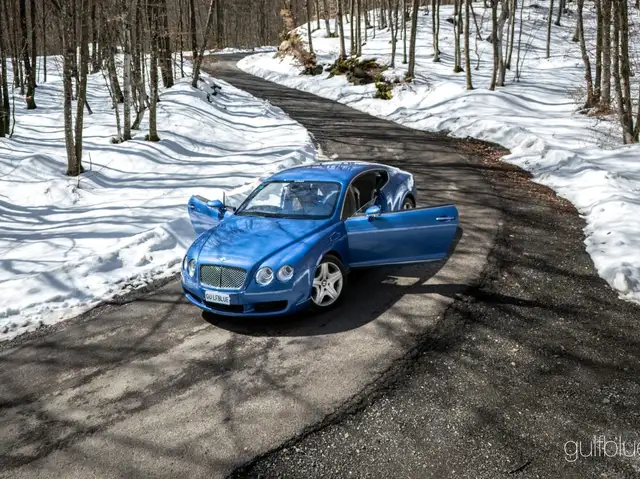 Bentley Continental GT Neptune blue