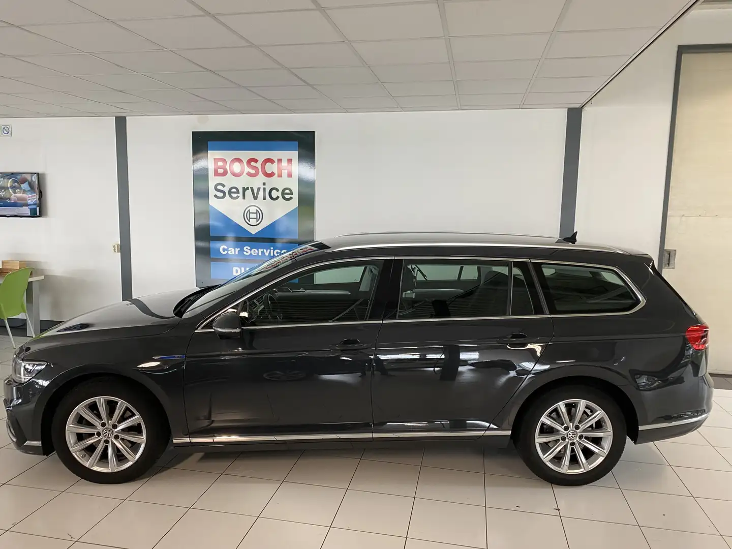 Volkswagen Passat Variant 1.4 TSI PHEV GTE Business Apple carplay / Camera Grijs - 2