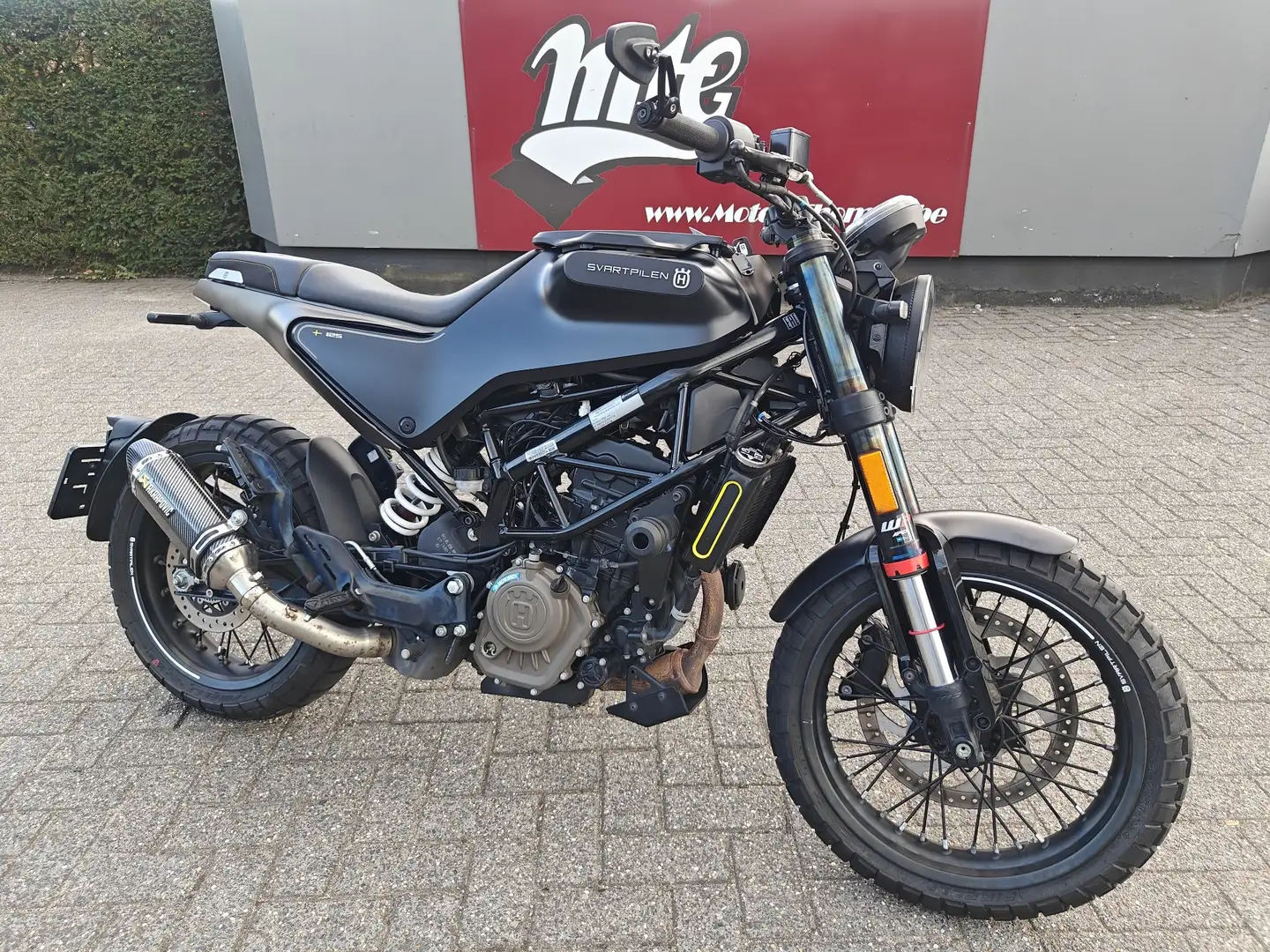 Husqvarna Svartpilen 125 Zwart - 1