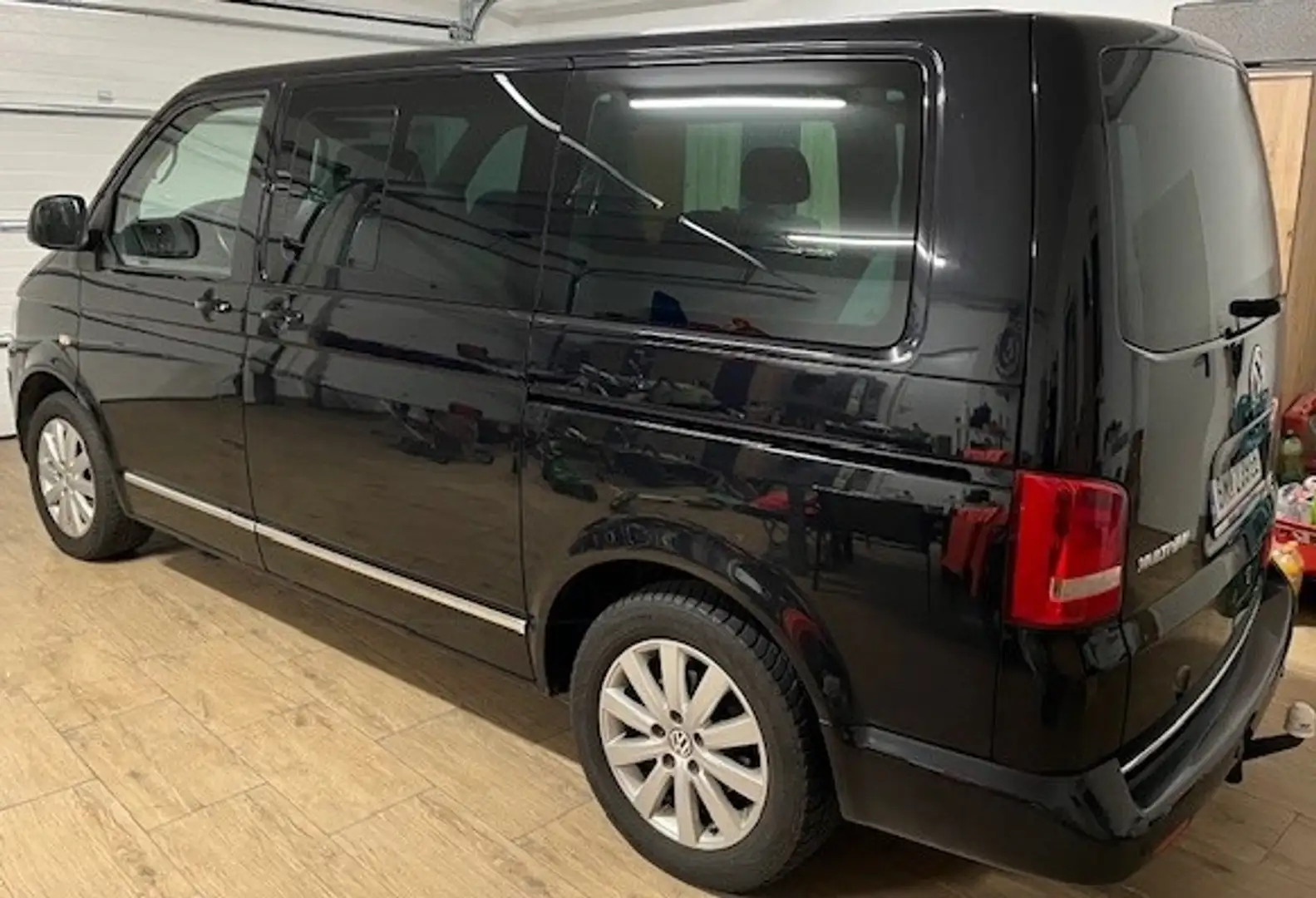 Volkswagen T5 Multivan Multivan Highline 2,0 BiTDI 4motion D-PF DSG Highline, Tauschmotor mit 60.000 km Schwarz - 2