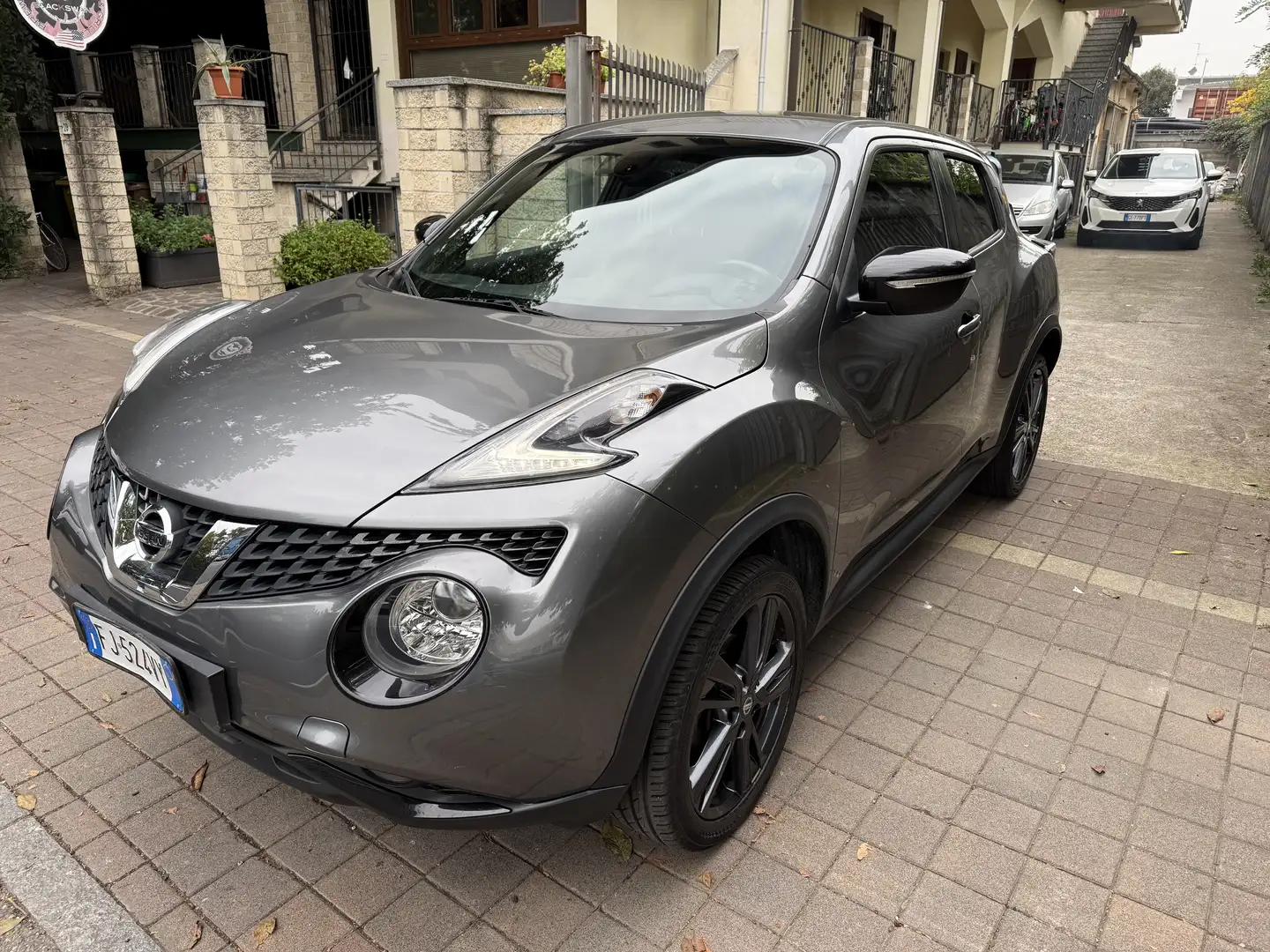 Nissan Juke 1.2 dig-t Tekna c/pelle 115cv E6 Noir - 1