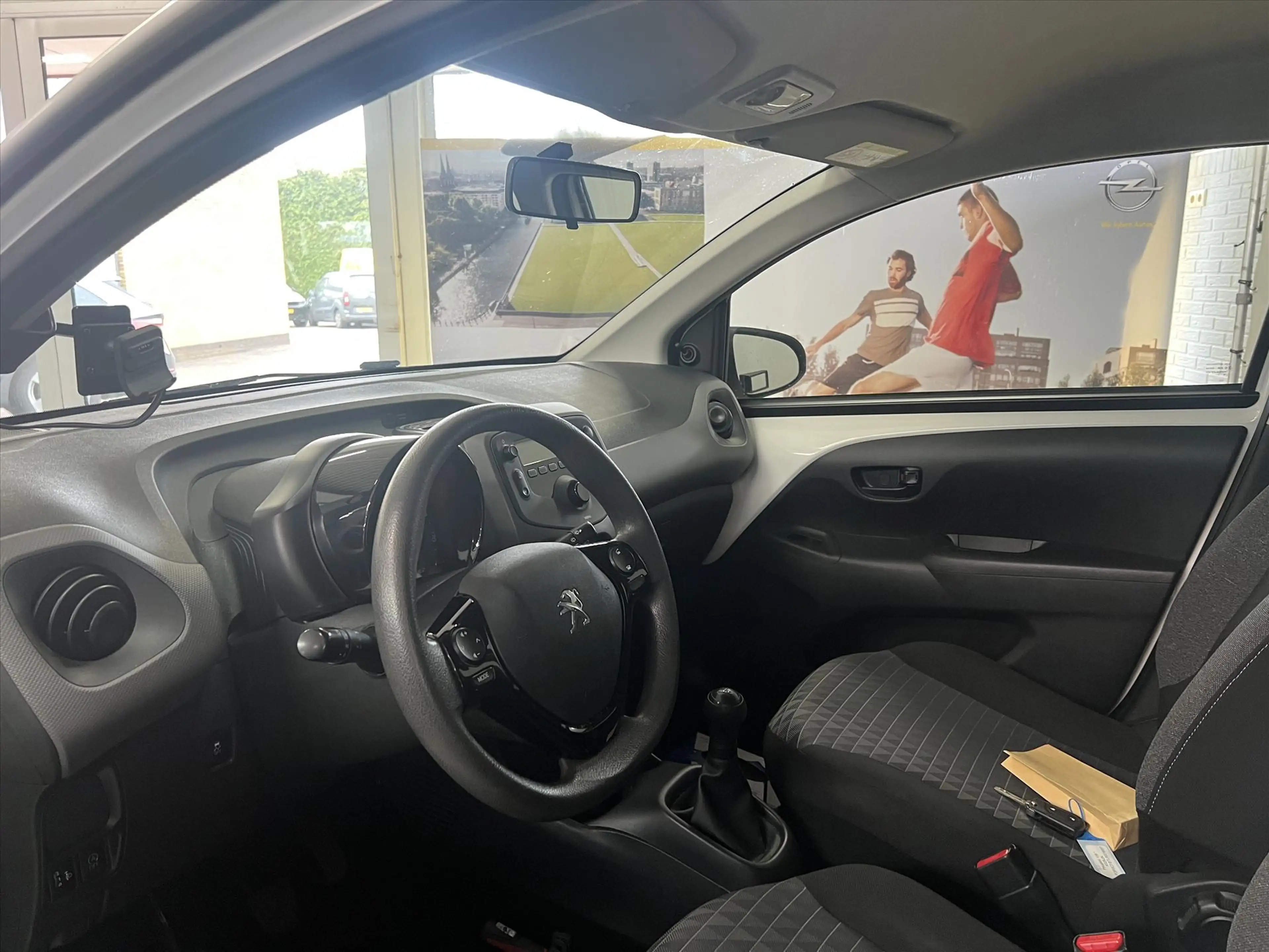 Peugeot 108 1.0 e-VTi 72pk 5D Active — photo 5