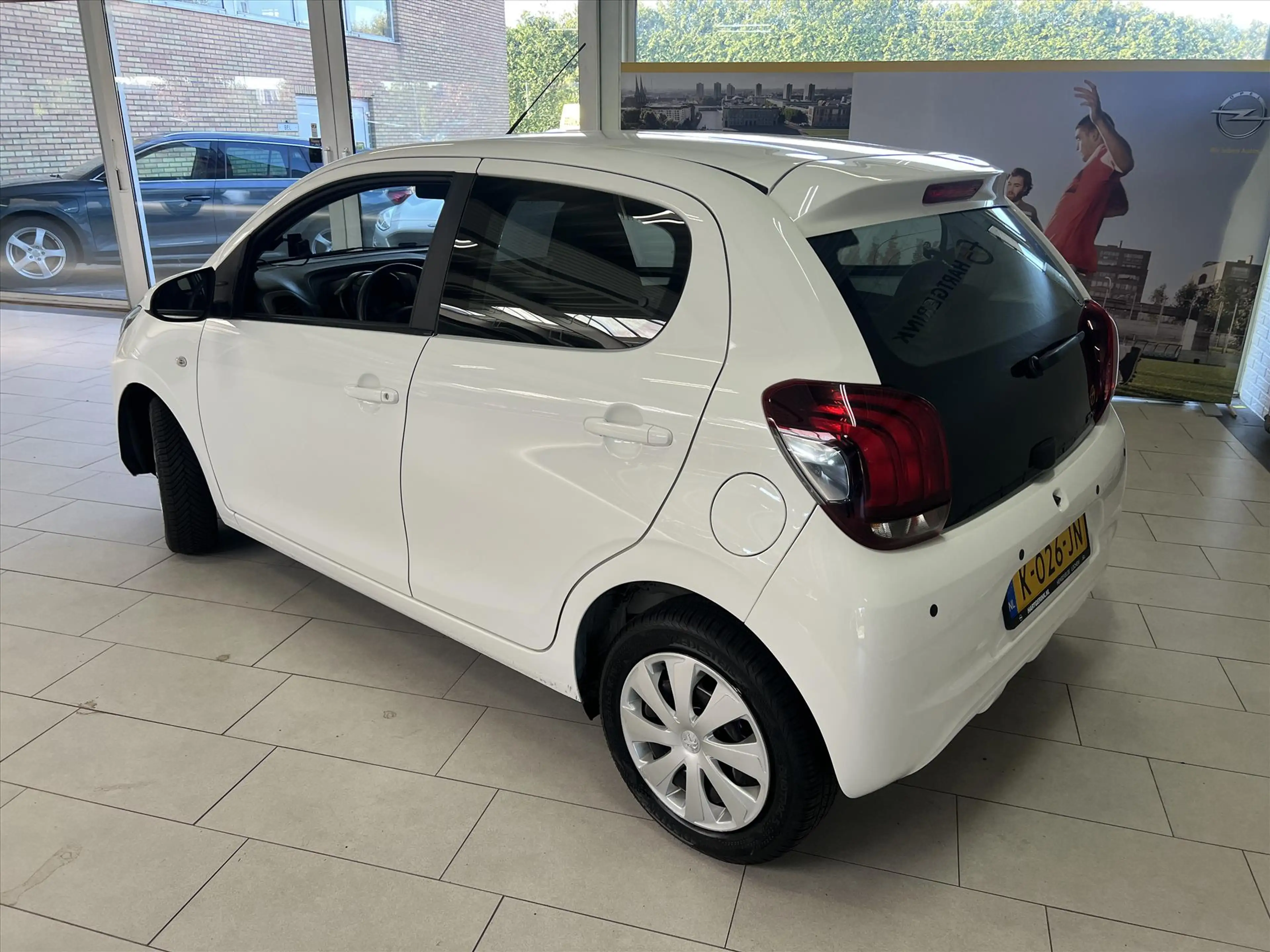 Peugeot 108 1.0 e-VTi 72pk 5D Active — photo 3