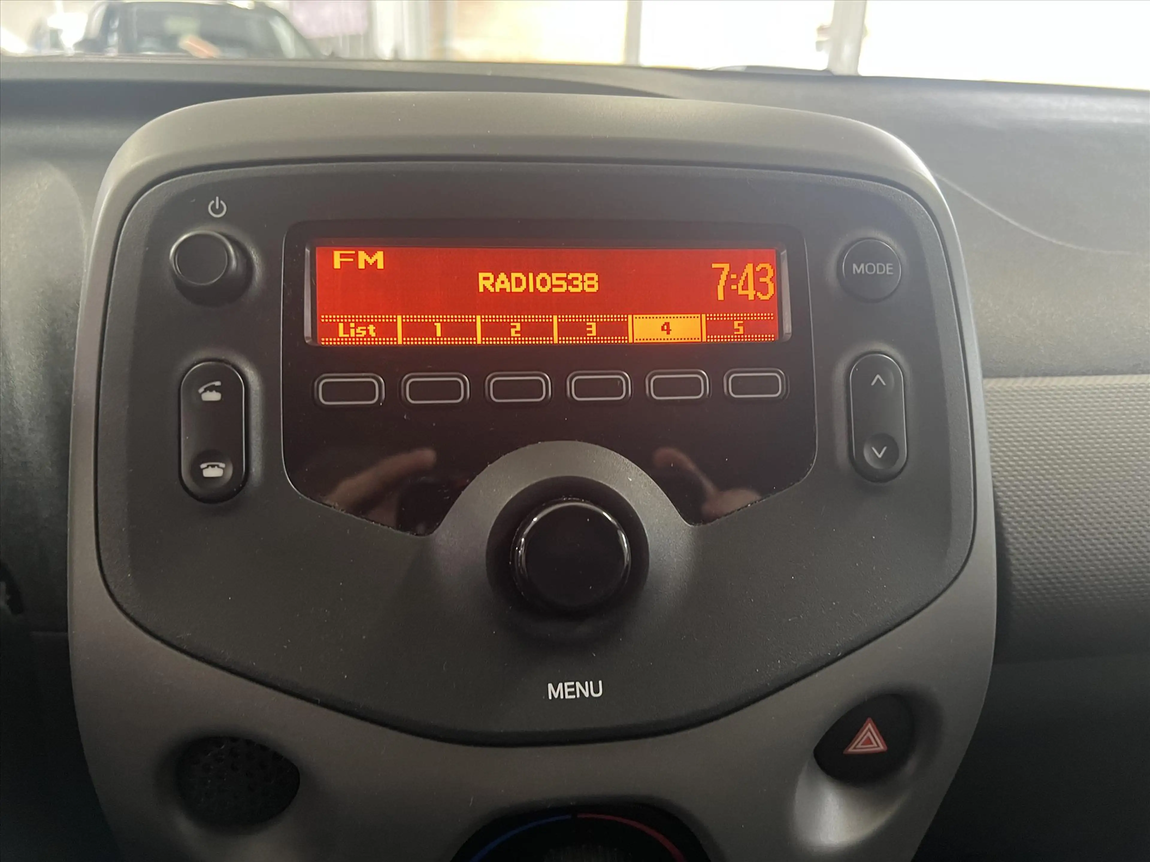 Peugeot 108 1.0 e-VTi 72pk 5D Active — photo 12