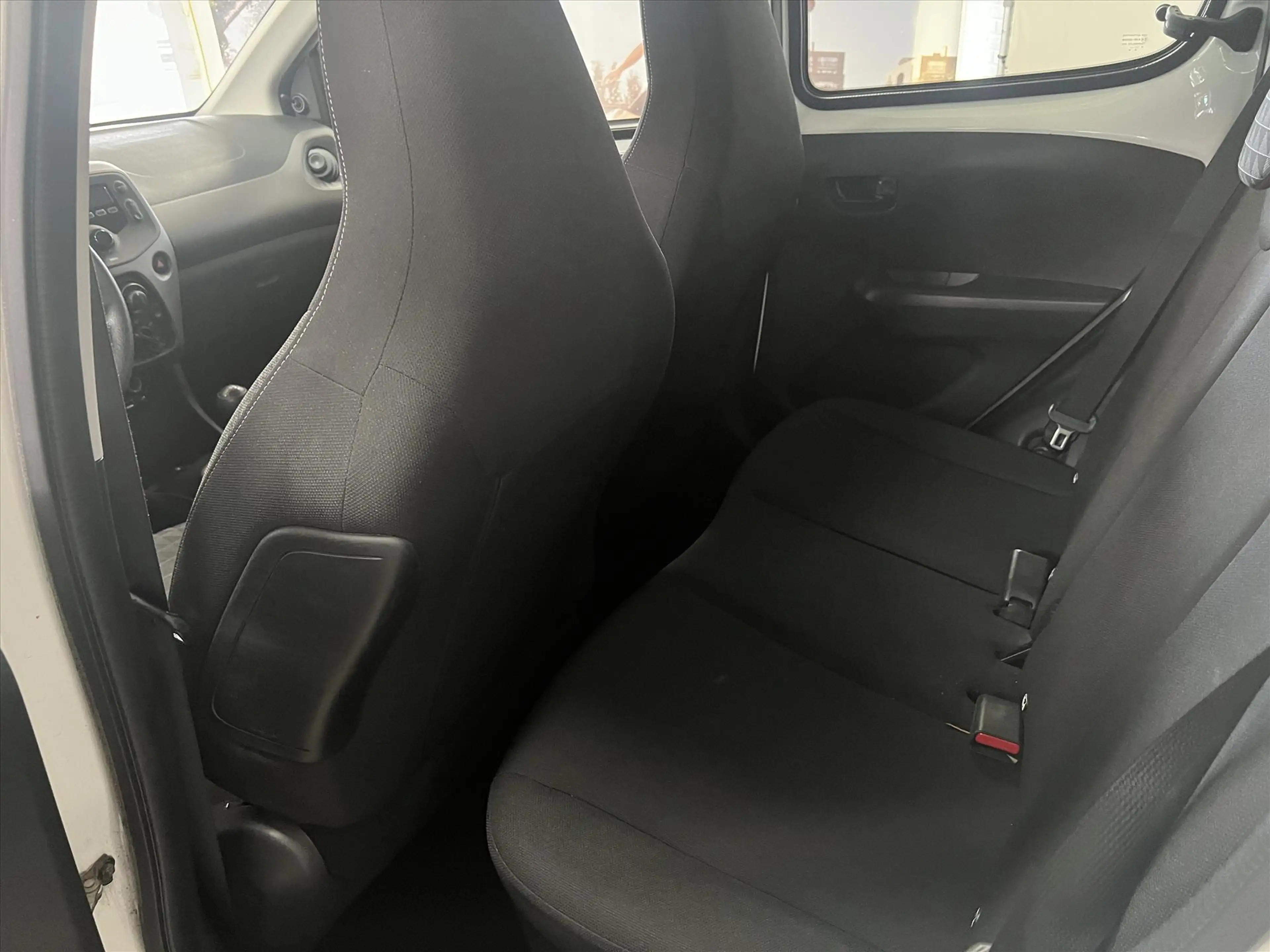 Peugeot 108 1.0 e-VTi 72pk 5D Active — photo 6