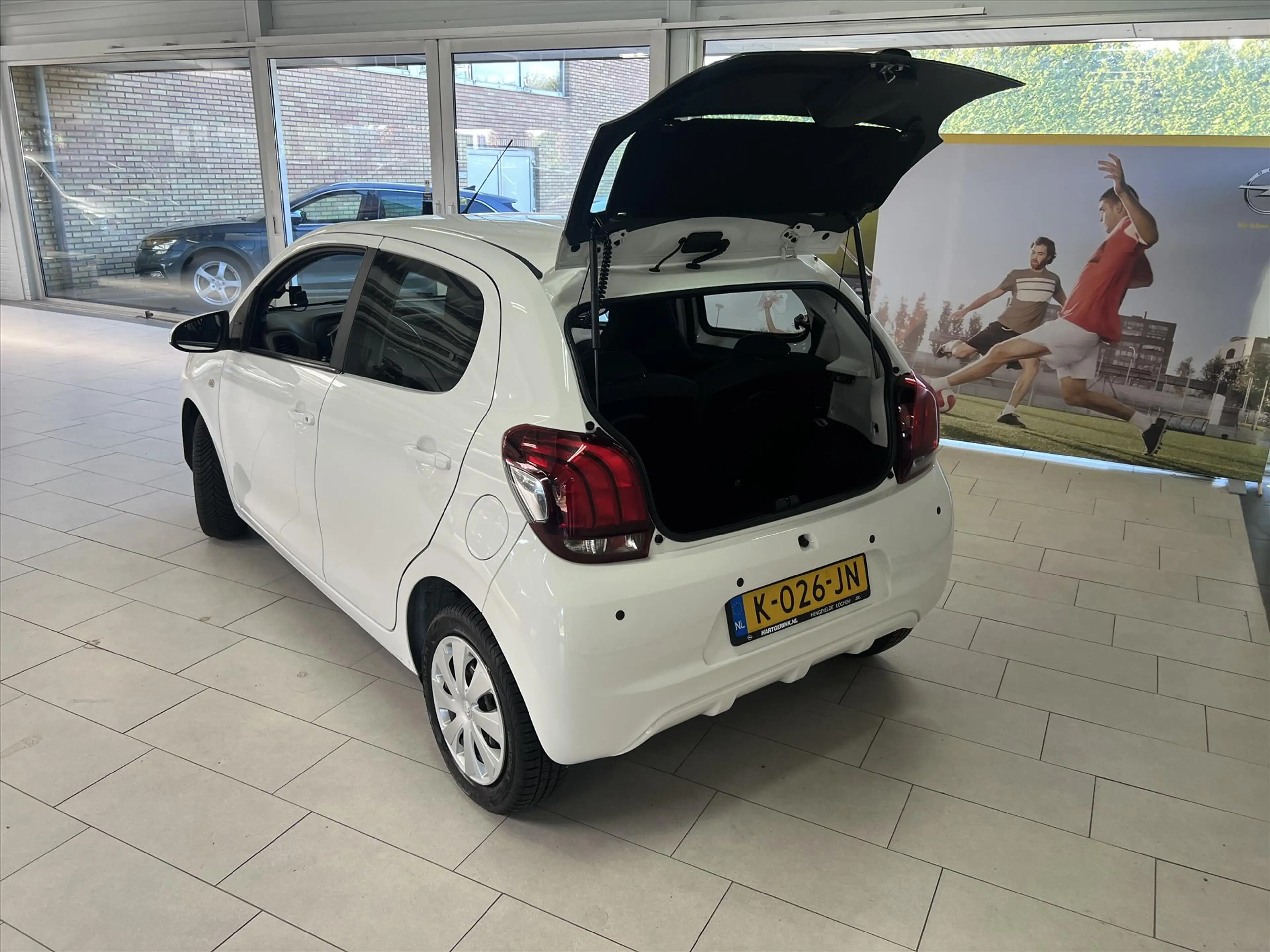 Peugeot 108 1.0 e-VTi 72pk 5D Active — photo 4