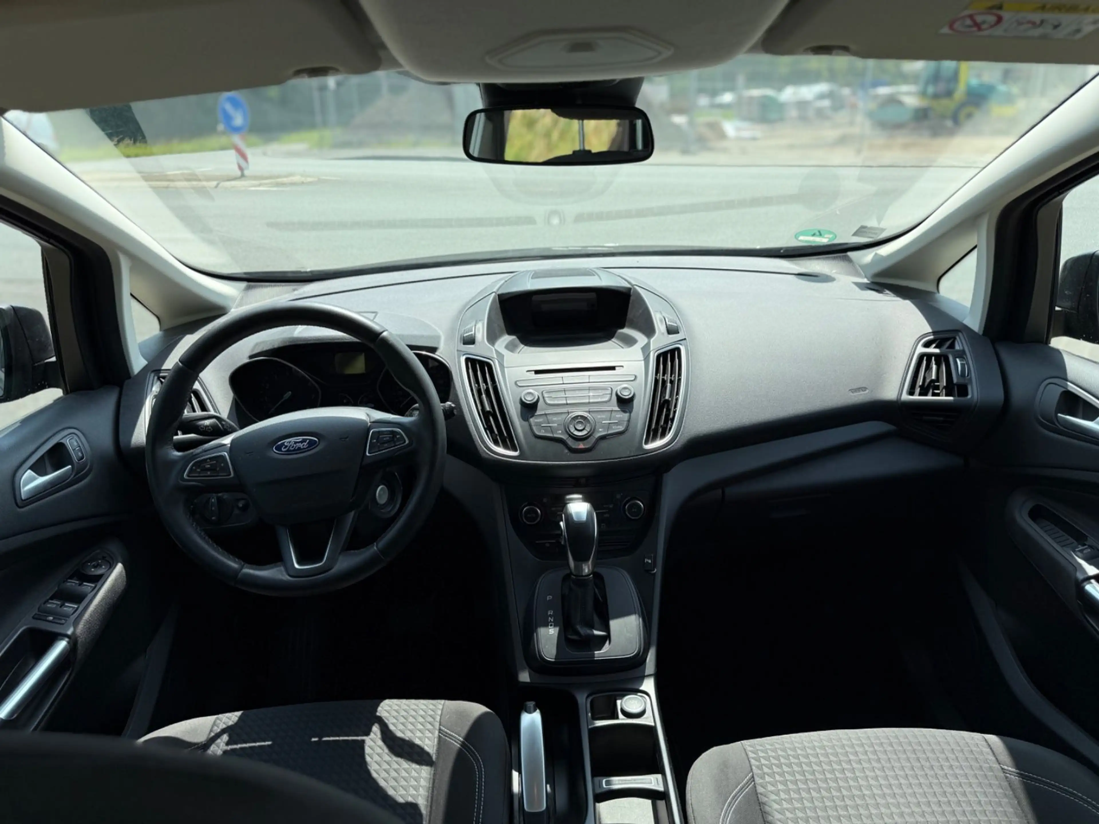 Ford C-Max C-MAX Trend — photo 9