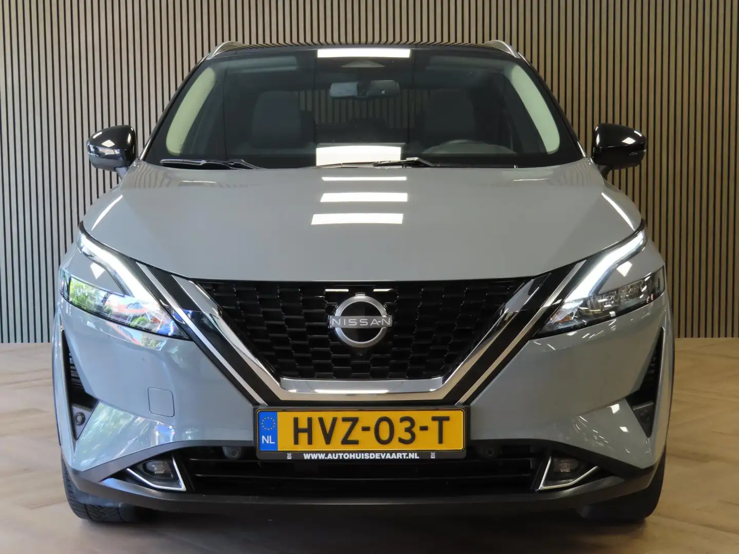 Nissan Qashqai 1.3 MHEV Xtronic Business Design 360 CAMERA PARKEE Grey - 2