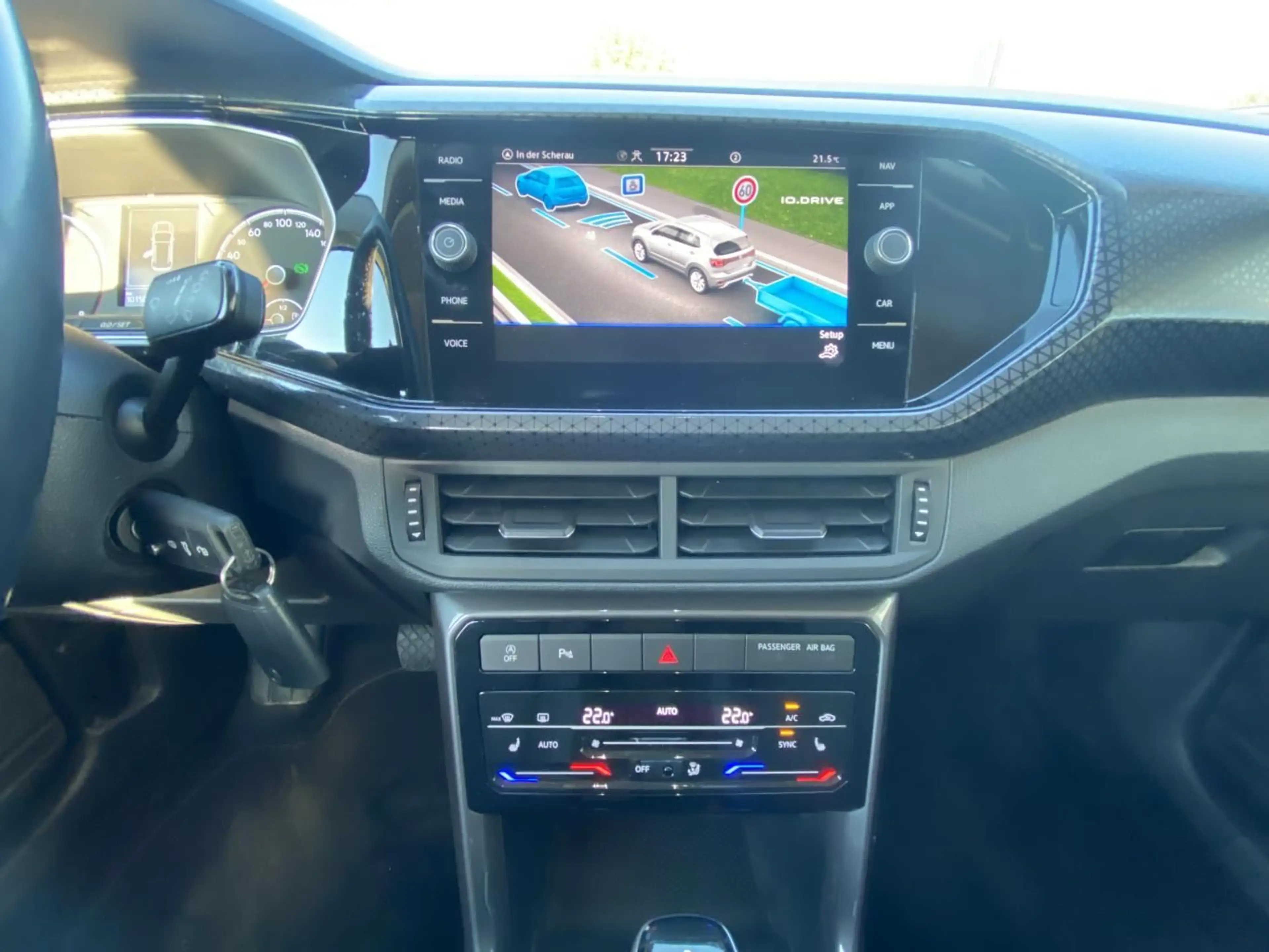 Volkswagen T-Cross 1.5 TSI DSG STYLE 17"+NAVI+LED+AHK+KAMER — photo 15