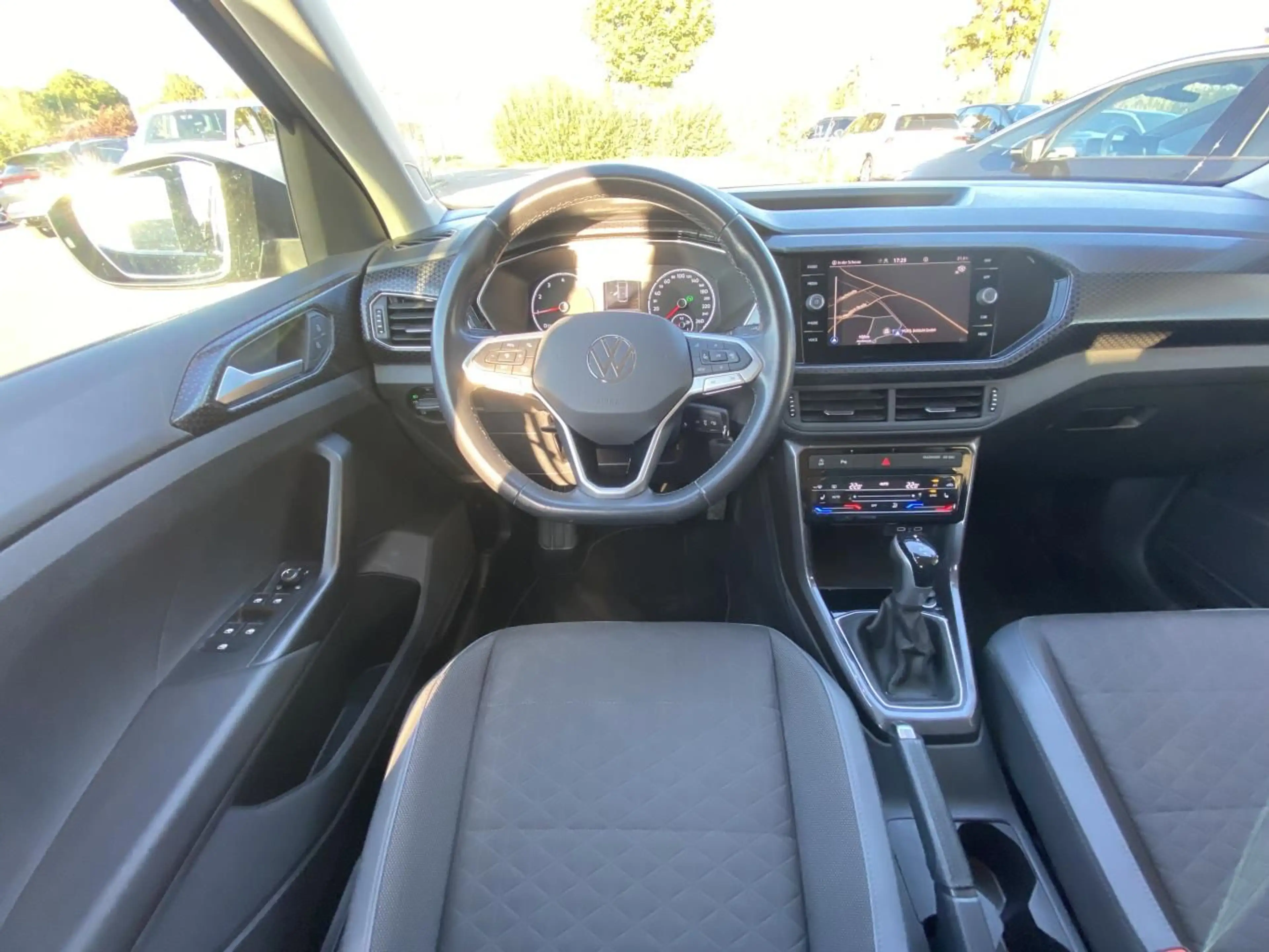 Volkswagen T-Cross 1.5 TSI DSG STYLE 17"+NAVI+LED+AHK+KAMER — photo 13