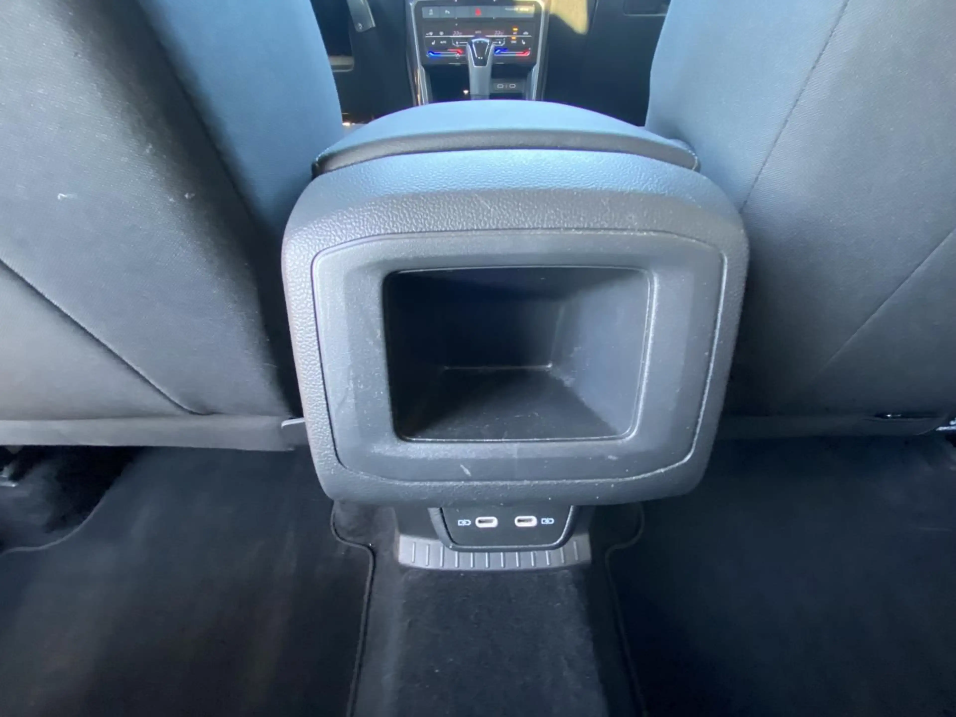 Volkswagen T-Cross 1.5 TSI DSG STYLE 17"+NAVI+LED+AHK+KAMER — photo 12