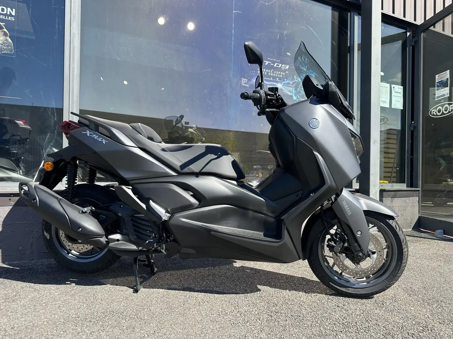 Yamaha X-Max 125 Grey - 1