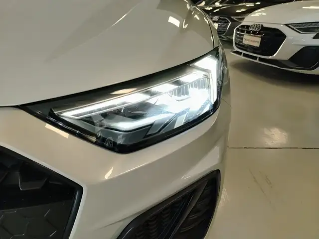Audi A1 view 8